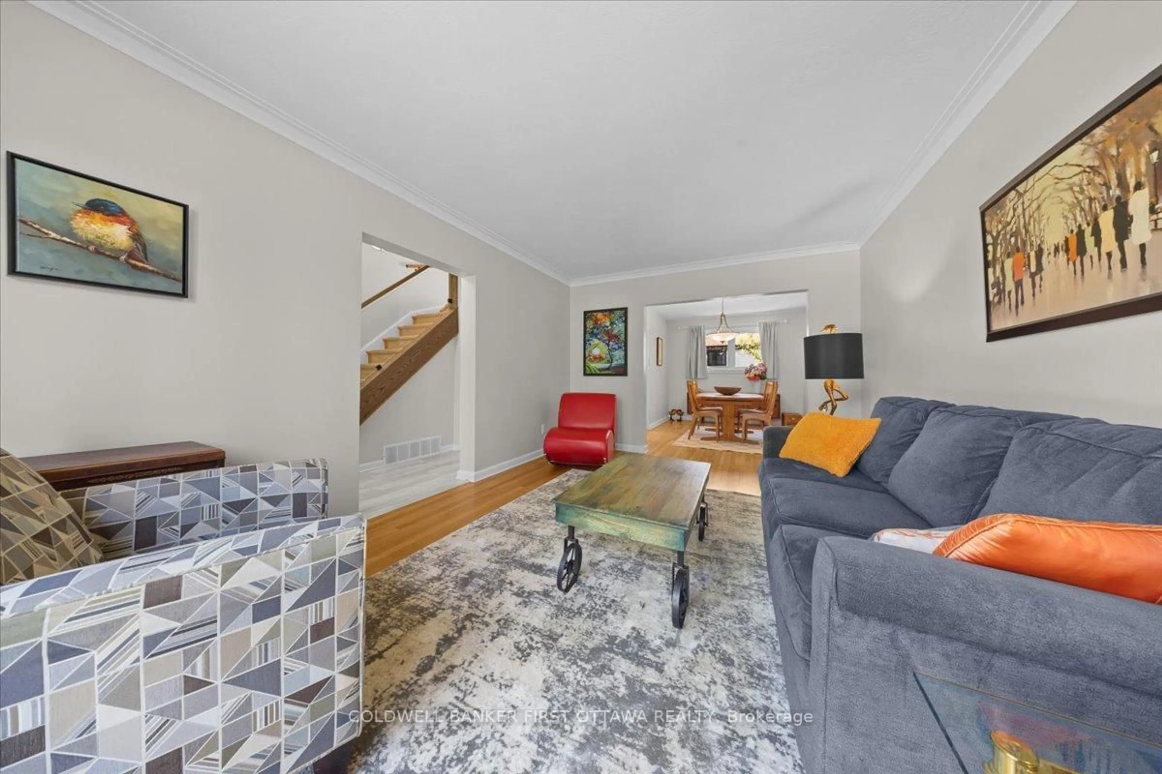 Living room with furniture, unknown for 998 Mossdale St, Ottawa Ontario K2B 5S7