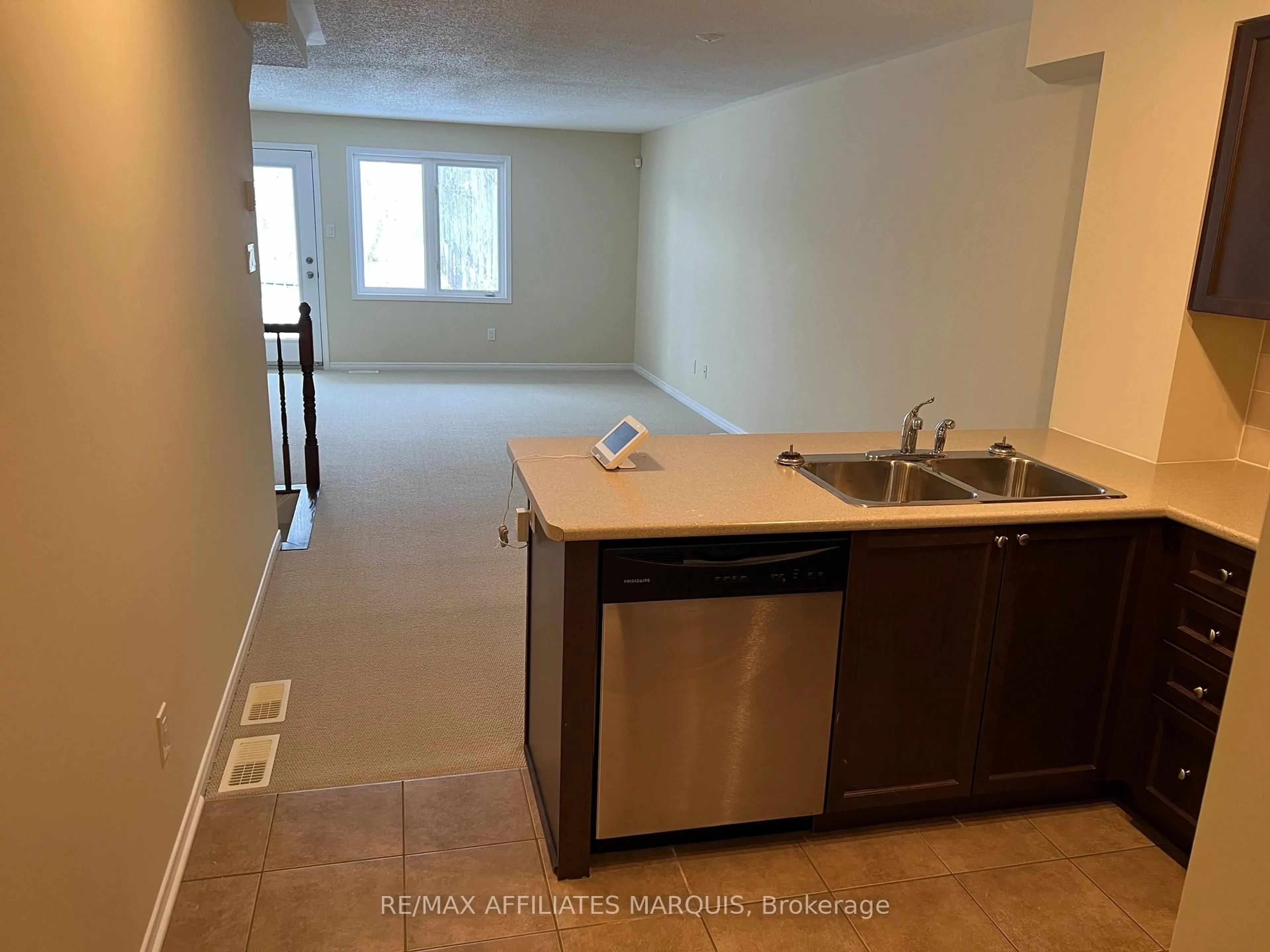 Standard kitchen, unknown for 280 Fir Lane, North Grenville Ontario K0G 1J0