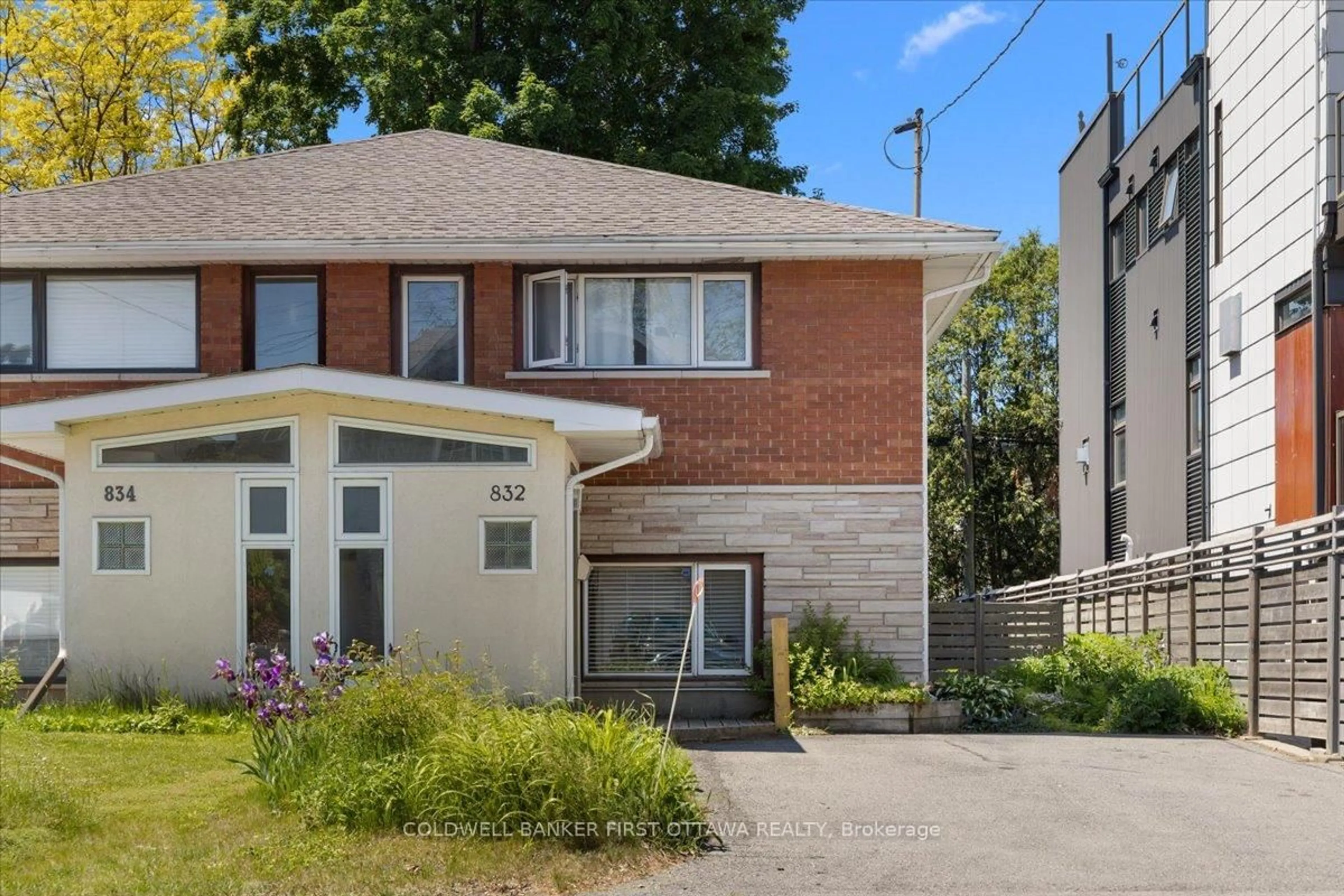 Home with brick exterior material, street for 832 Ivanhoe Ave, Ottawa Ontario K2B 5S3