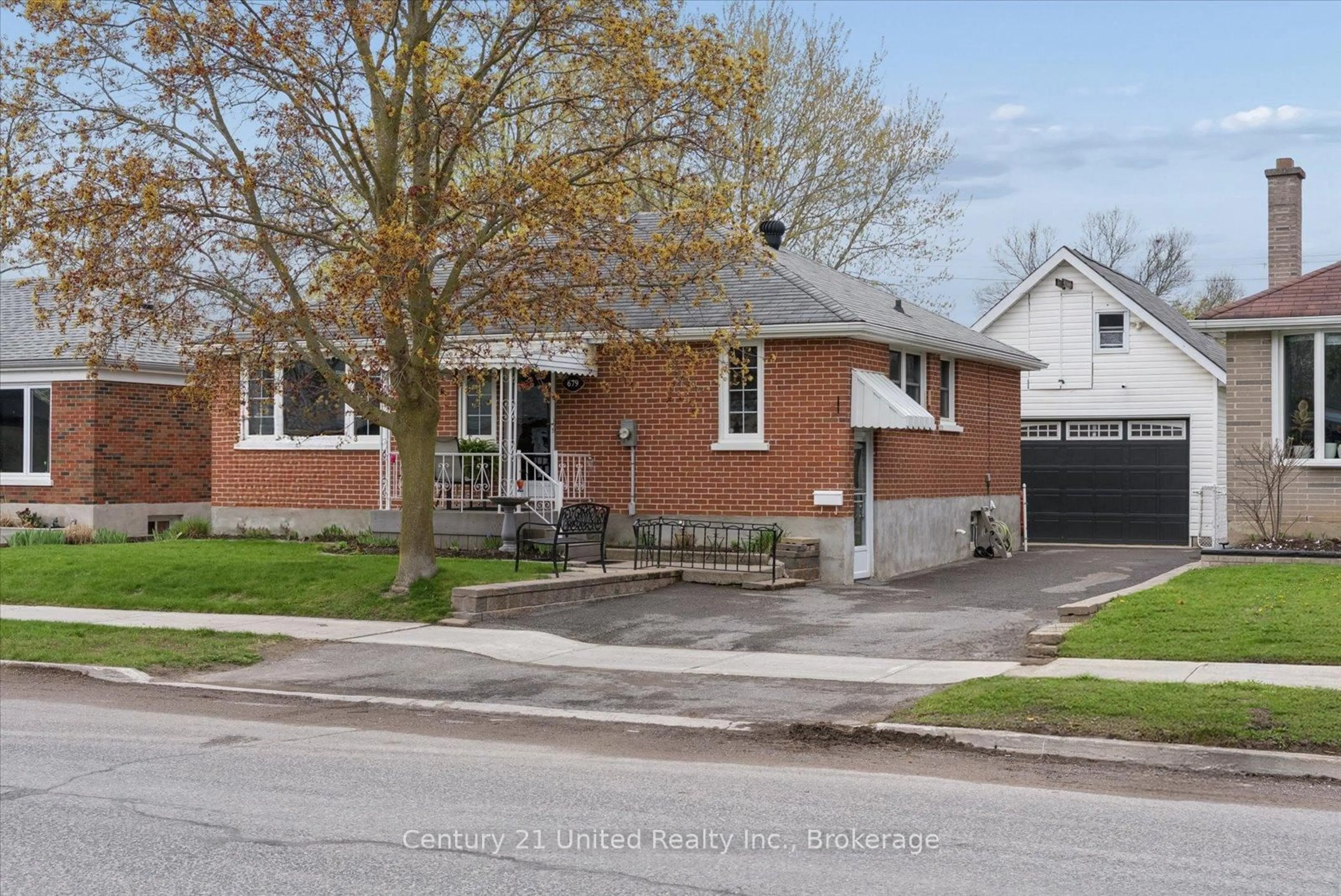 Home with brick exterior material, street for 679 Bellaire St, Peterborough Ontario K9J 3Y5