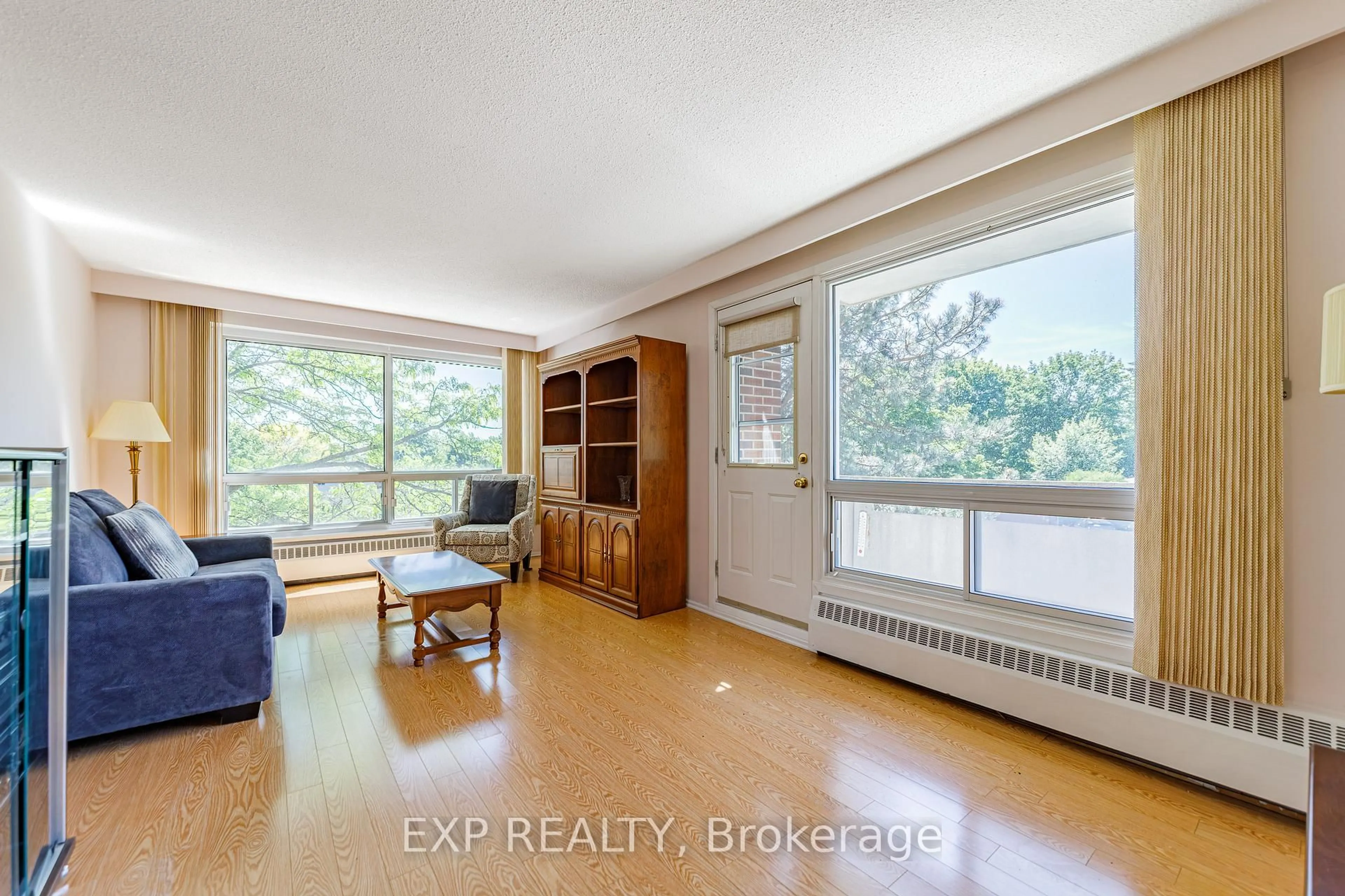 A pic of a room for 915 Elmsmere Rd #203, Ottawa Ontario K1J 8H8