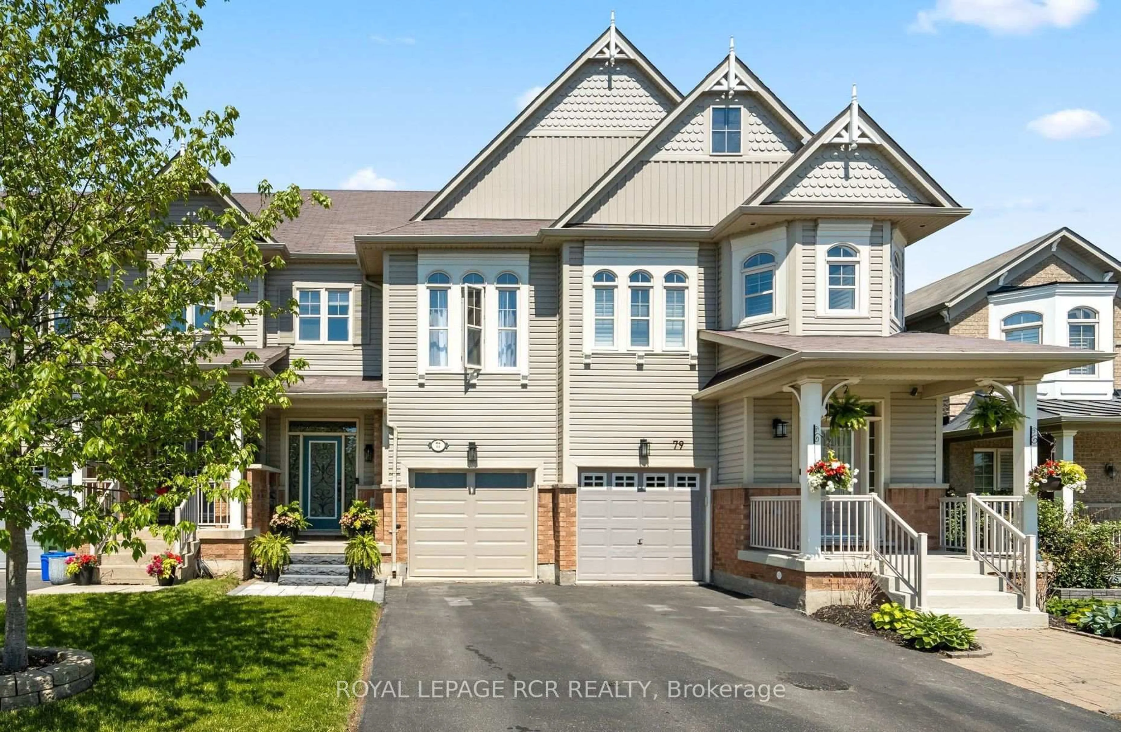 Home with vinyl exterior material, street for 77 Cathedral Crt, Hamilton Ontario L8B 0S1