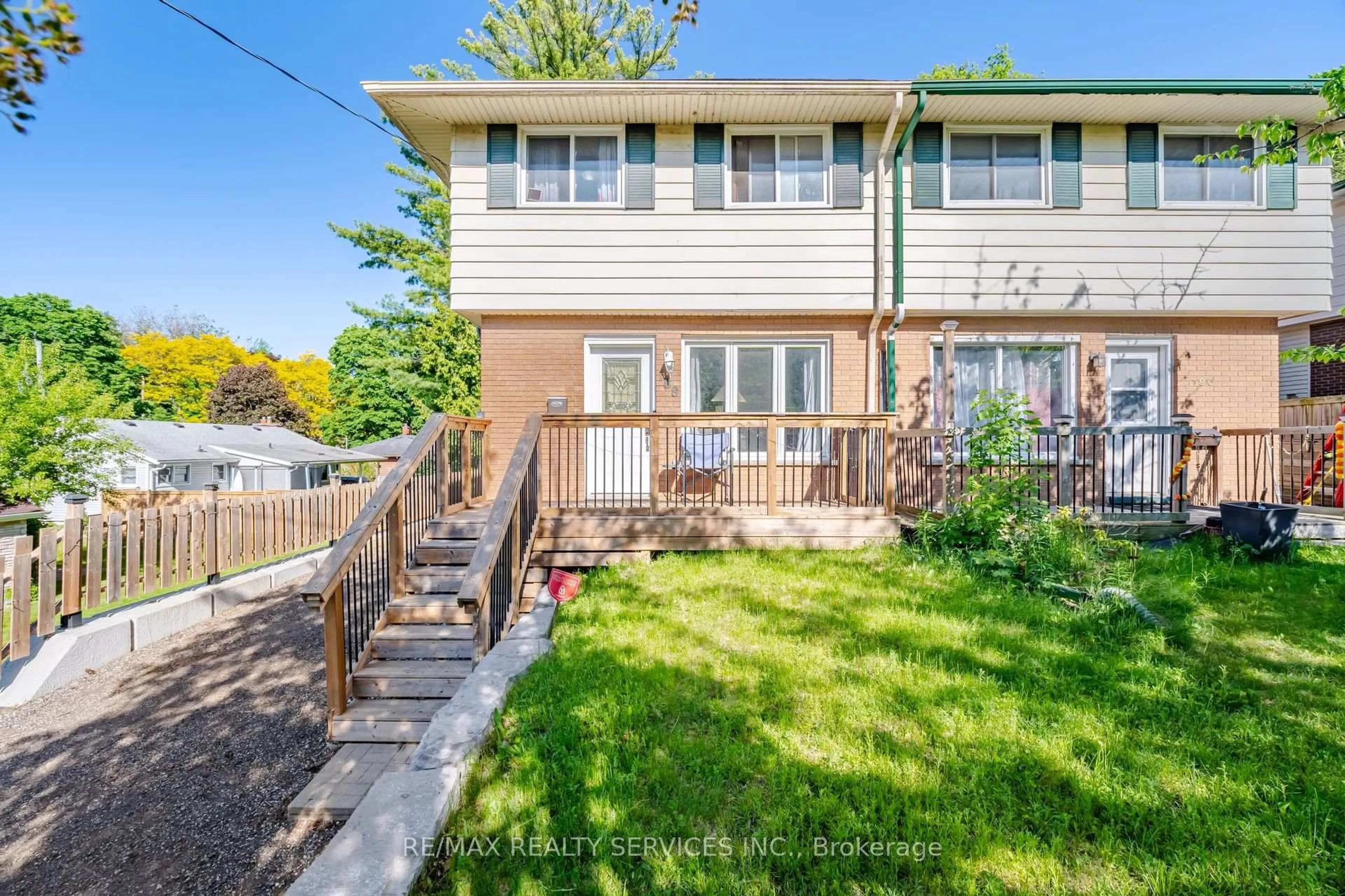 Unknown for 188 Edward St, Cambridge Ontario N3C 1K5
