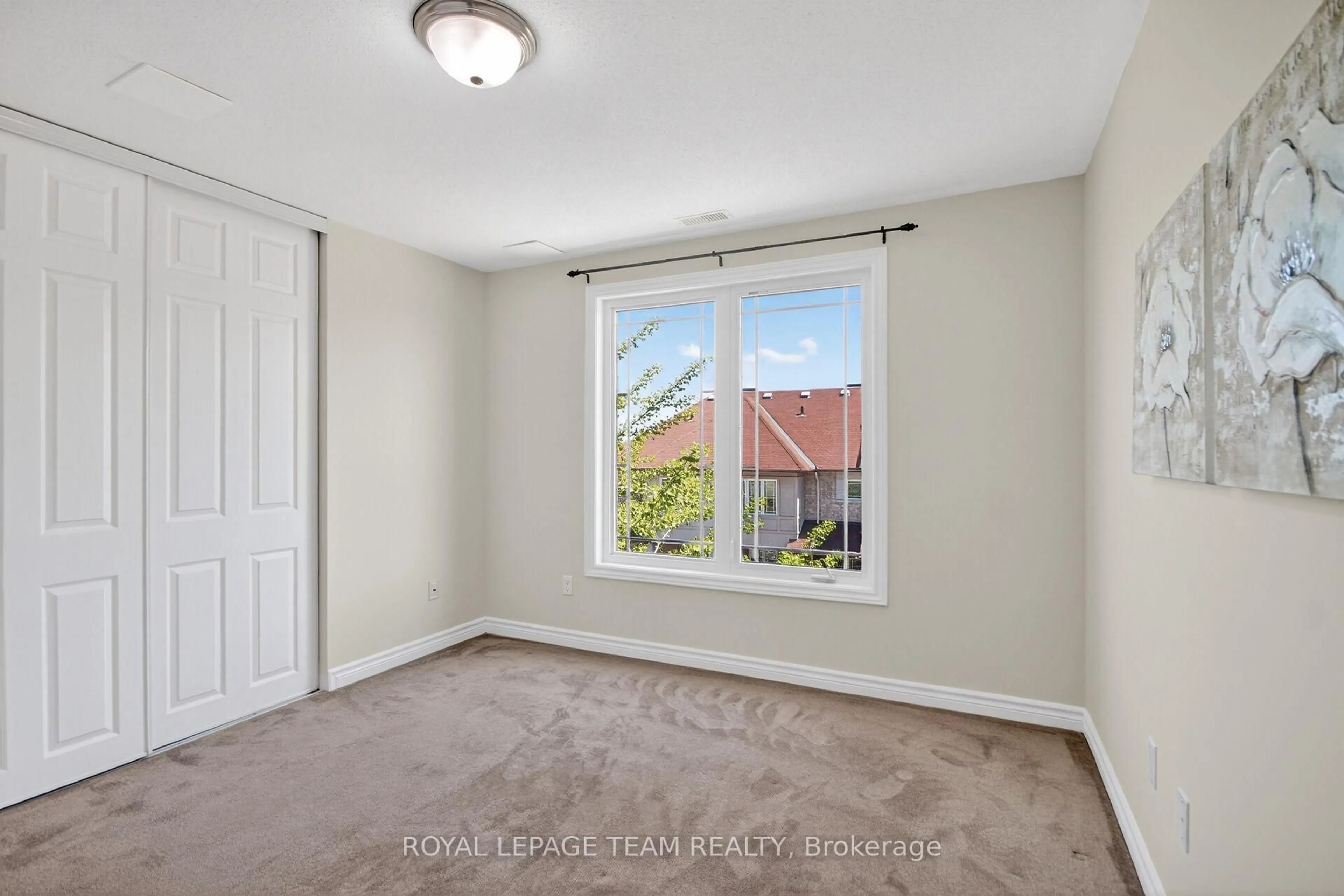 A pic of a room for 176 Paseo Private #7, Ottawa Ontario K2G 4N7