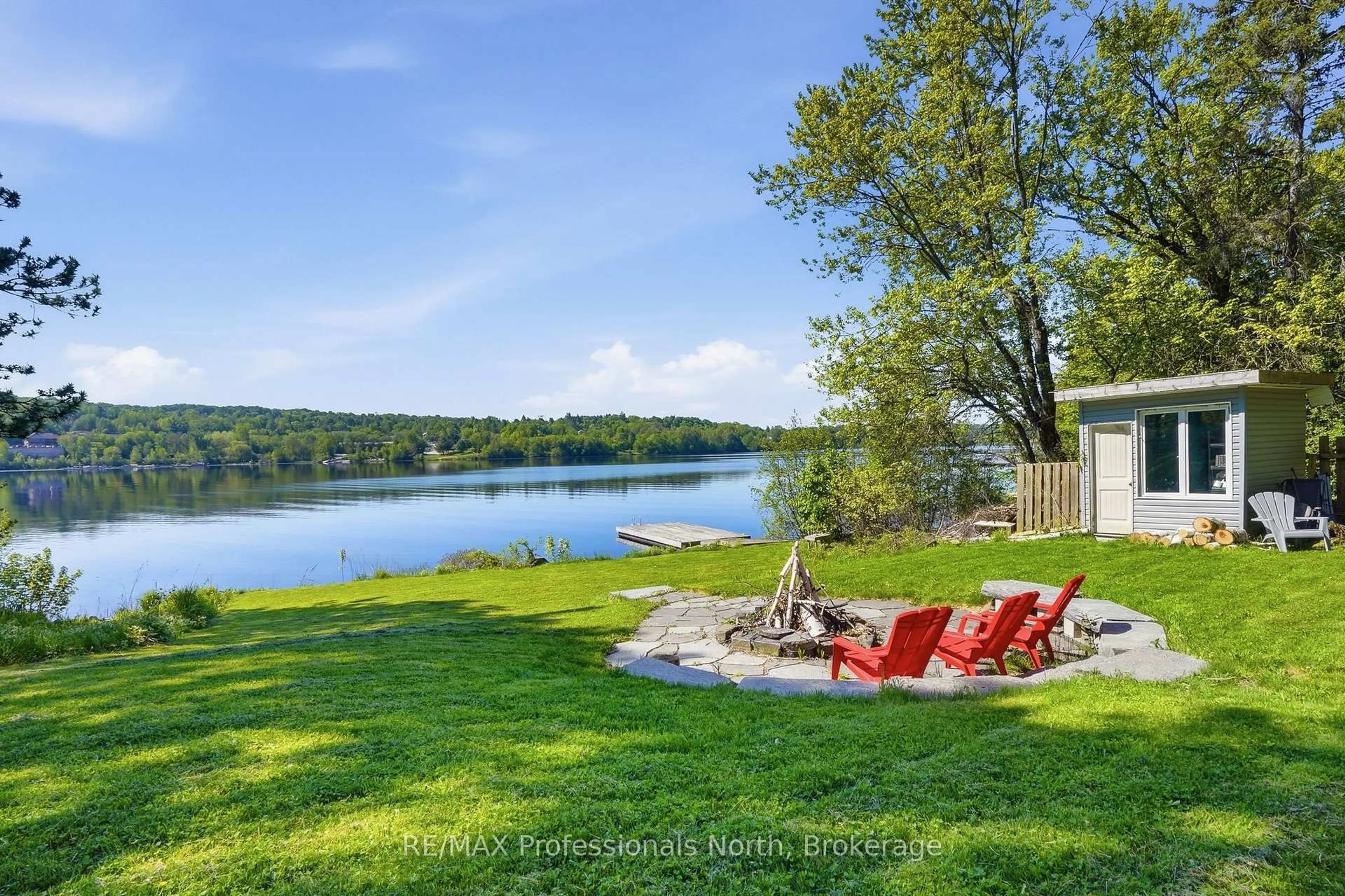 Patio, water/lake/river/ocean view for 155 Hunters Bay Dr, Huntsville Ontario P1H 1M9