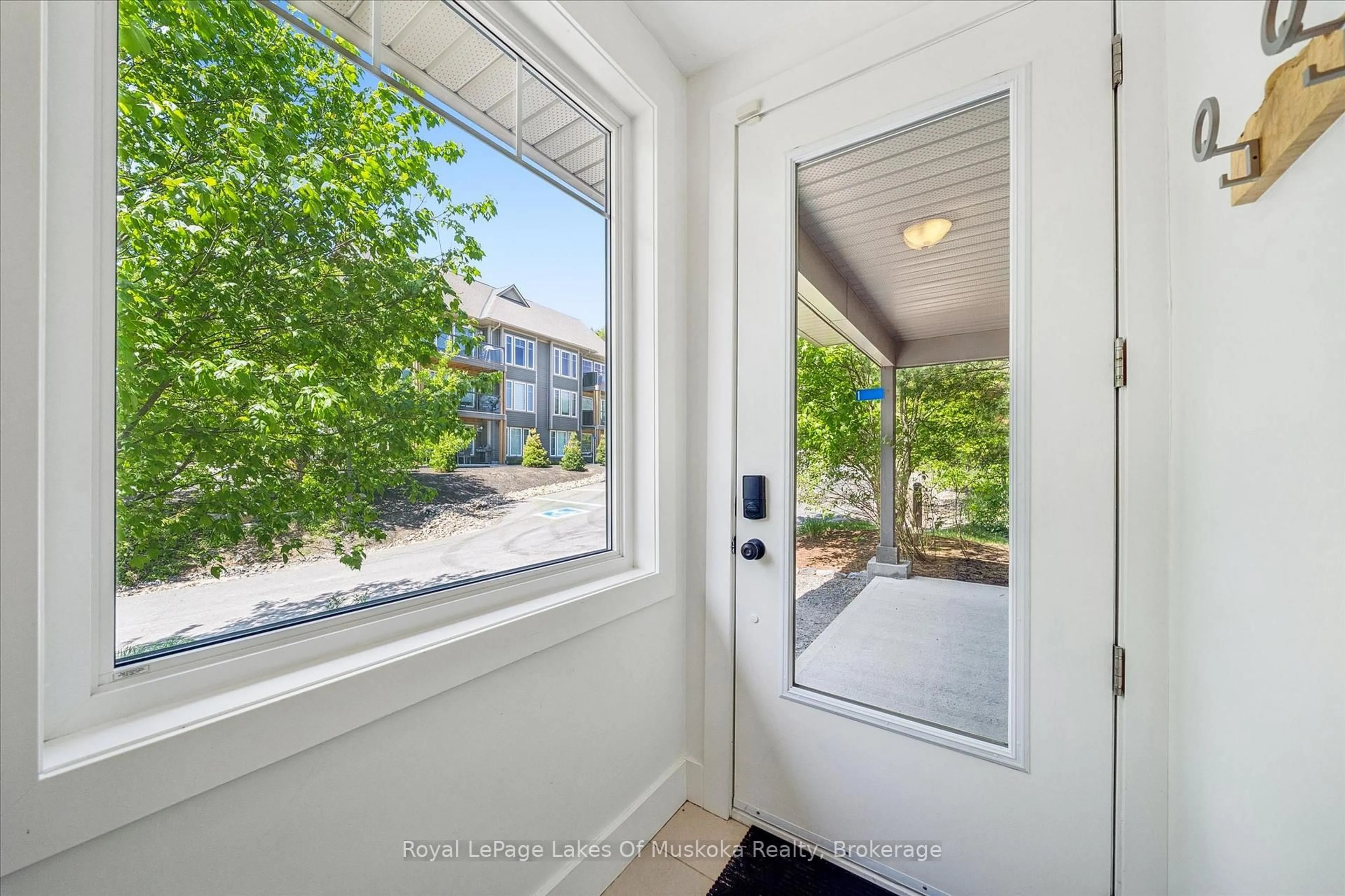 Indoor entryway for 1 Tree Tops Lane #101, Huntsville Ontario P1H 1A9