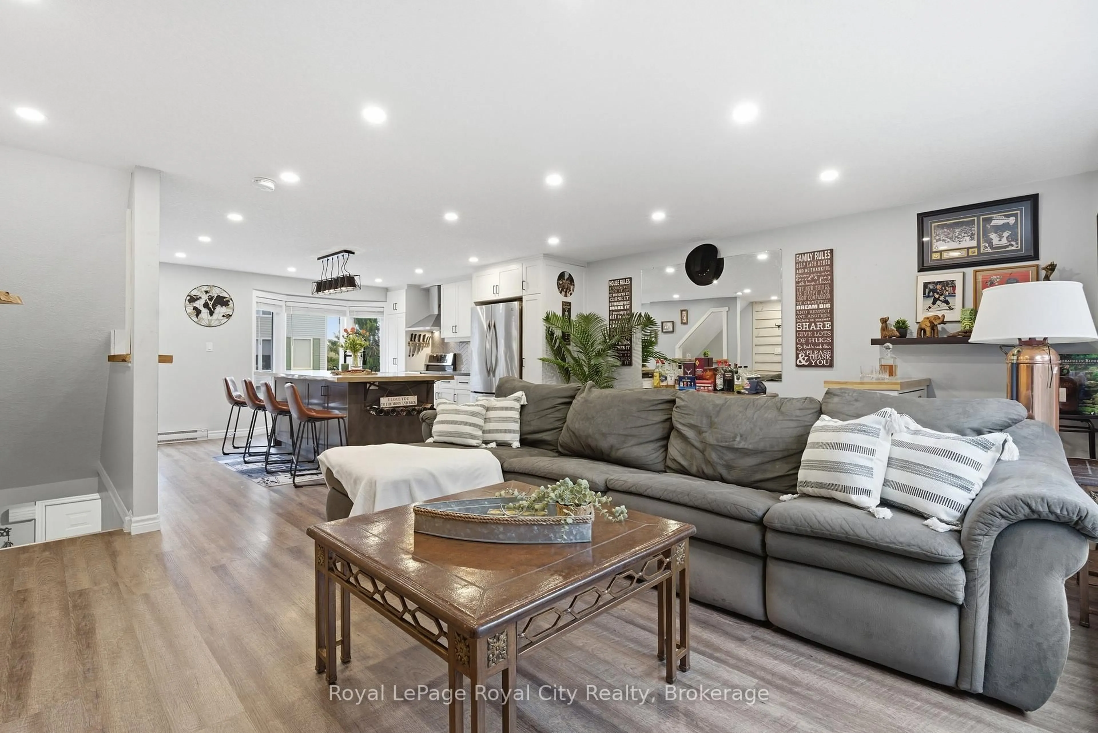Living room with furniture, unknown for 320 Alma St #13, Guelph/Eramosa Ontario N0B 2K0