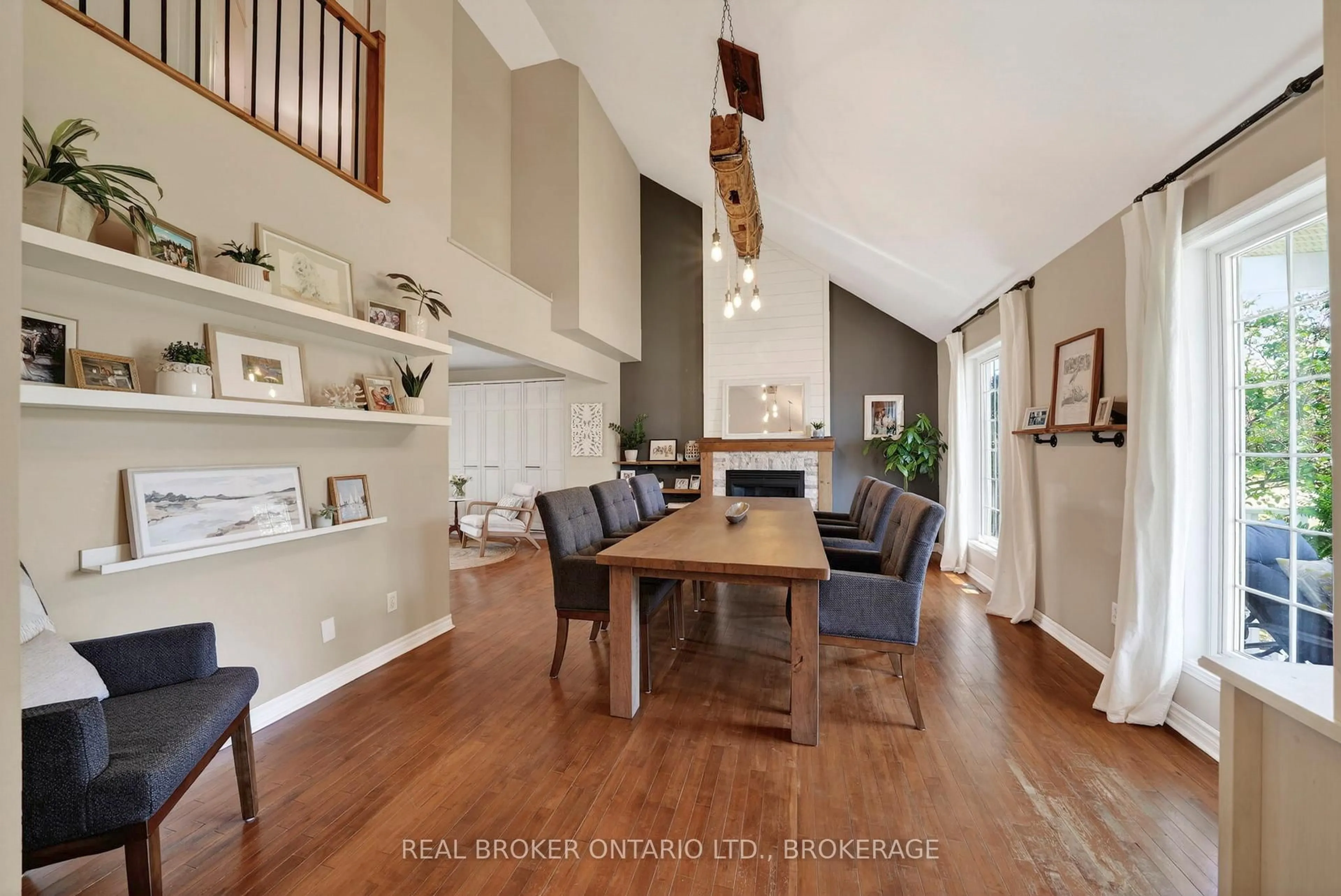 Dining room, wood/laminate floor for 71 Hickory St, South Stormont Ontario K0C 1M0