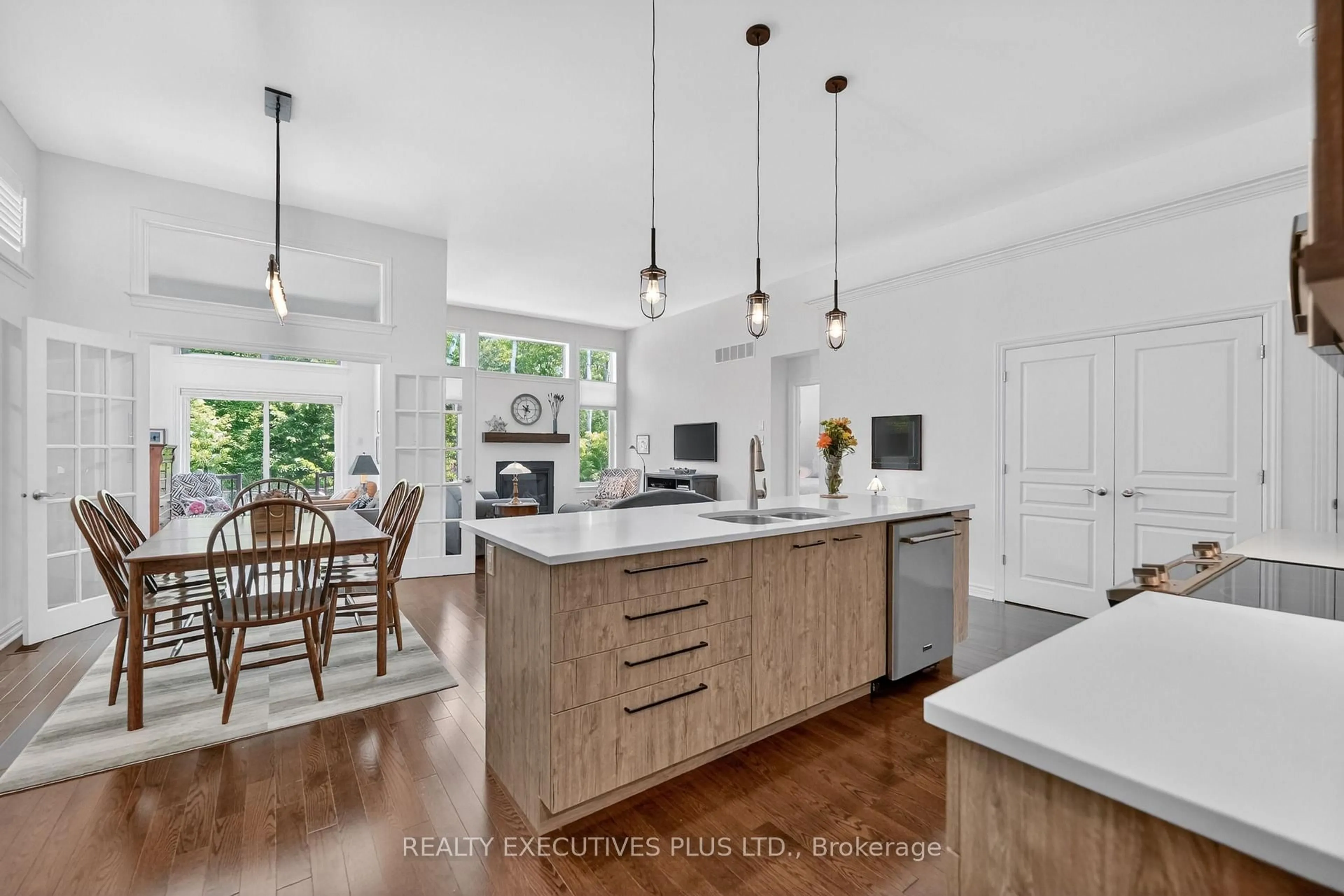 Open concept kitchen, unknown for 738 Du Rivage St, Clarence-Rockland Ontario K4K 0K2