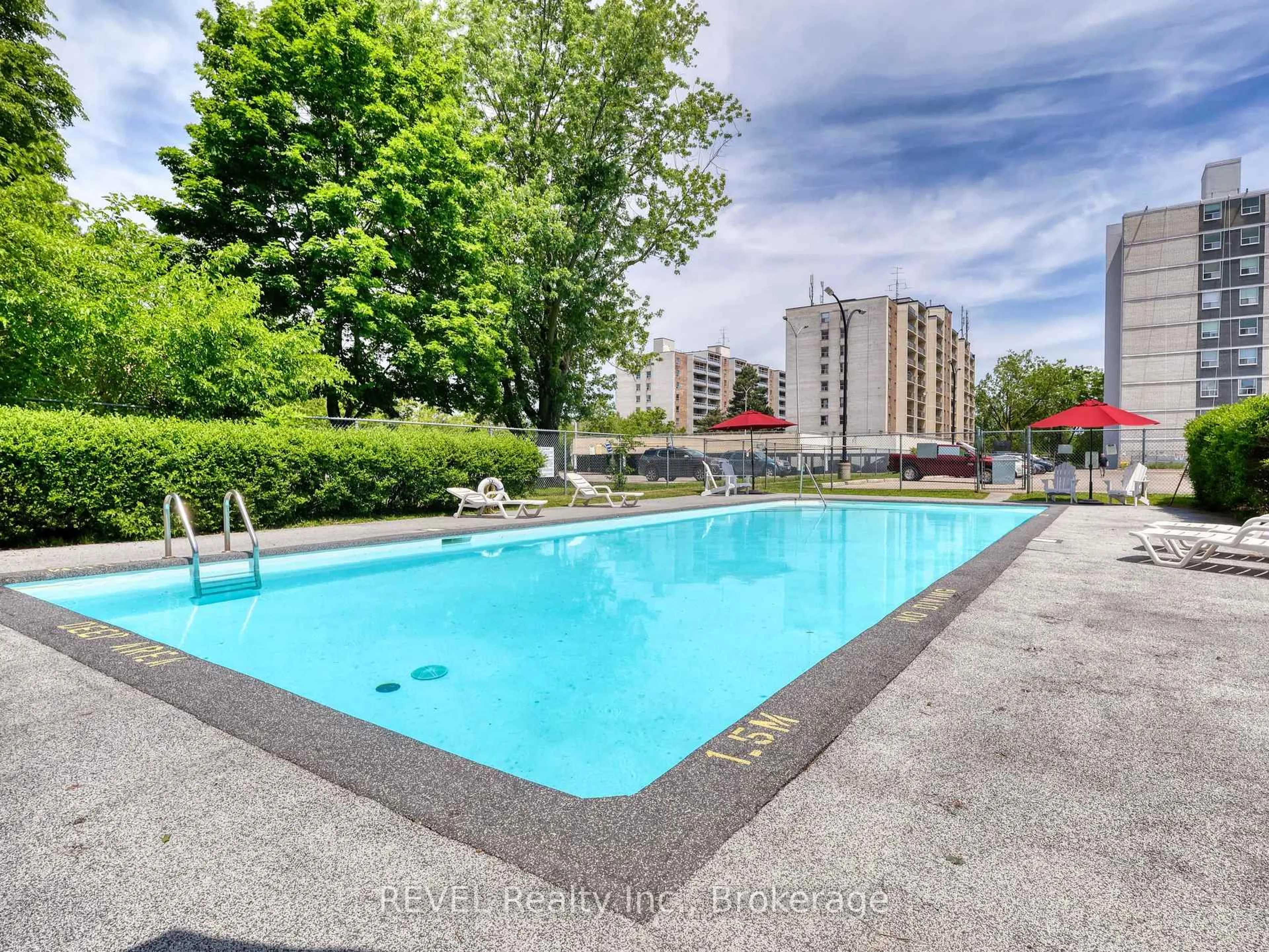 Pool for 359 Geneva St #801, St. Catharines Ontario L2N 2G5