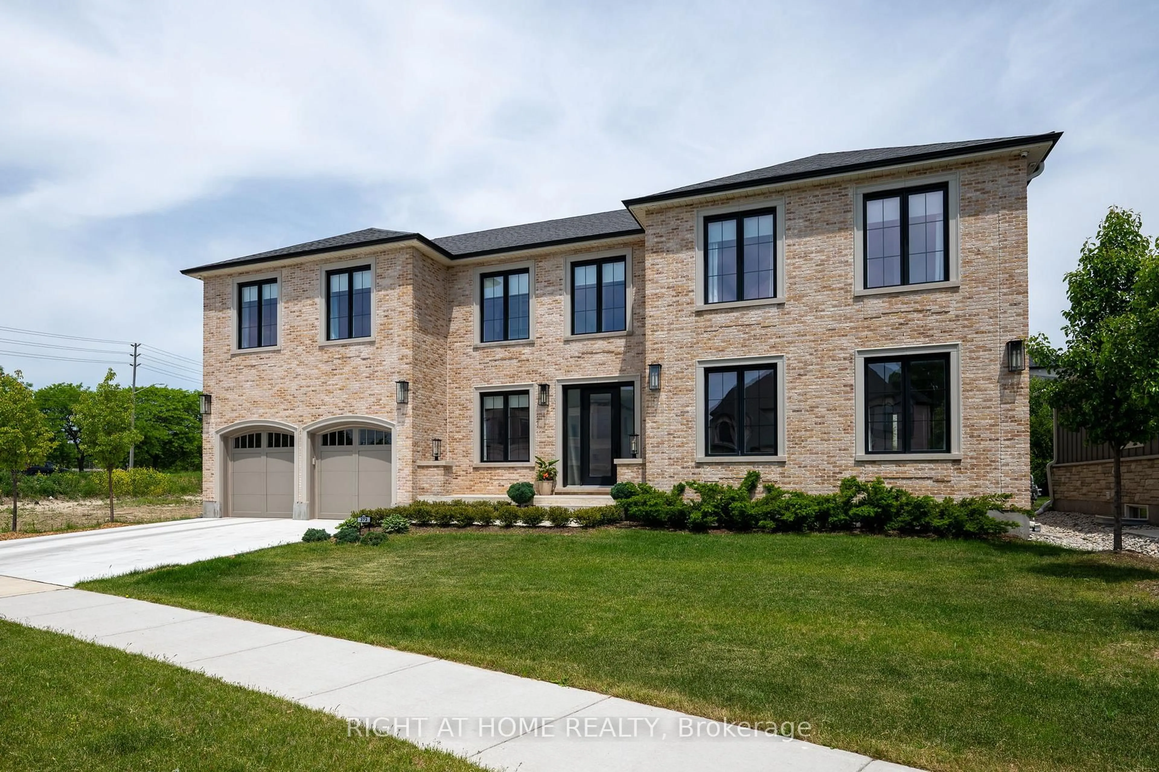 Home with brick exterior material, street for 372 Manhattan Dr, London South Ontario N6K 0L5