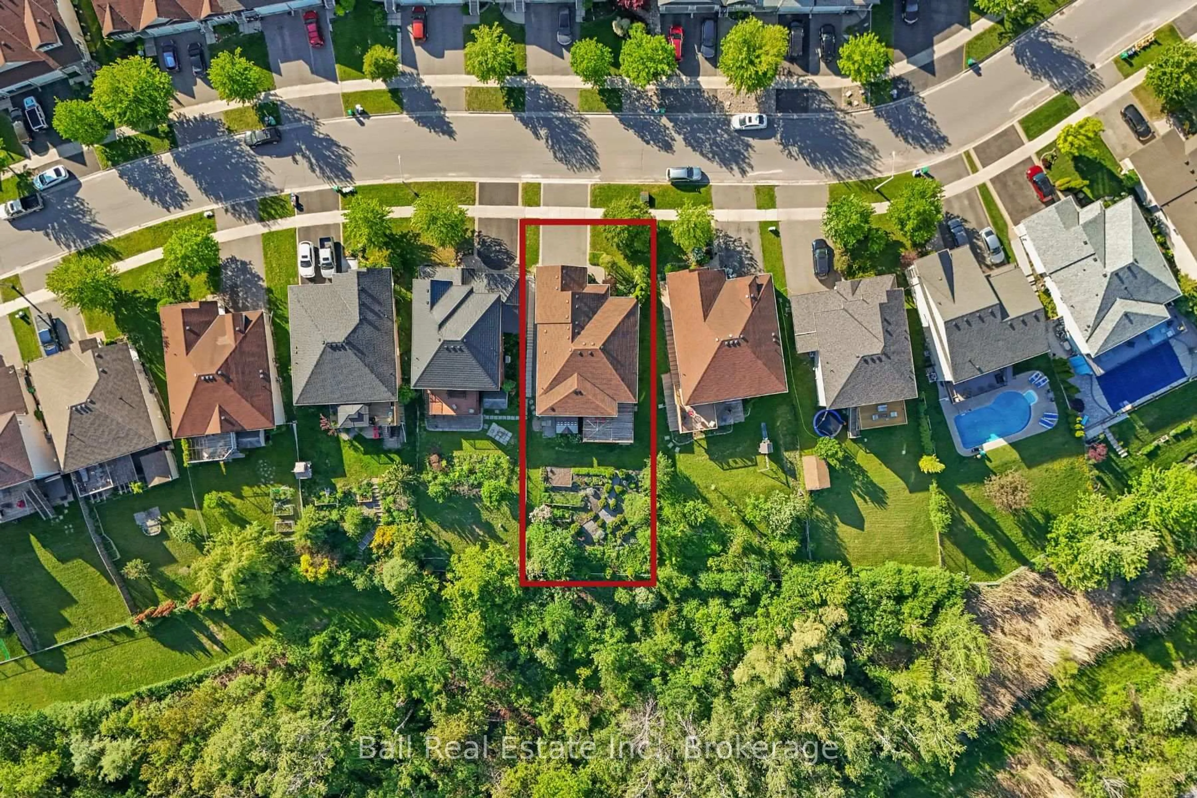 A pic from outside/outdoor area/front of a property/back of a property/a pic from drone, street for 235 Evans Dr, Peterborough Ontario K9H 7S6