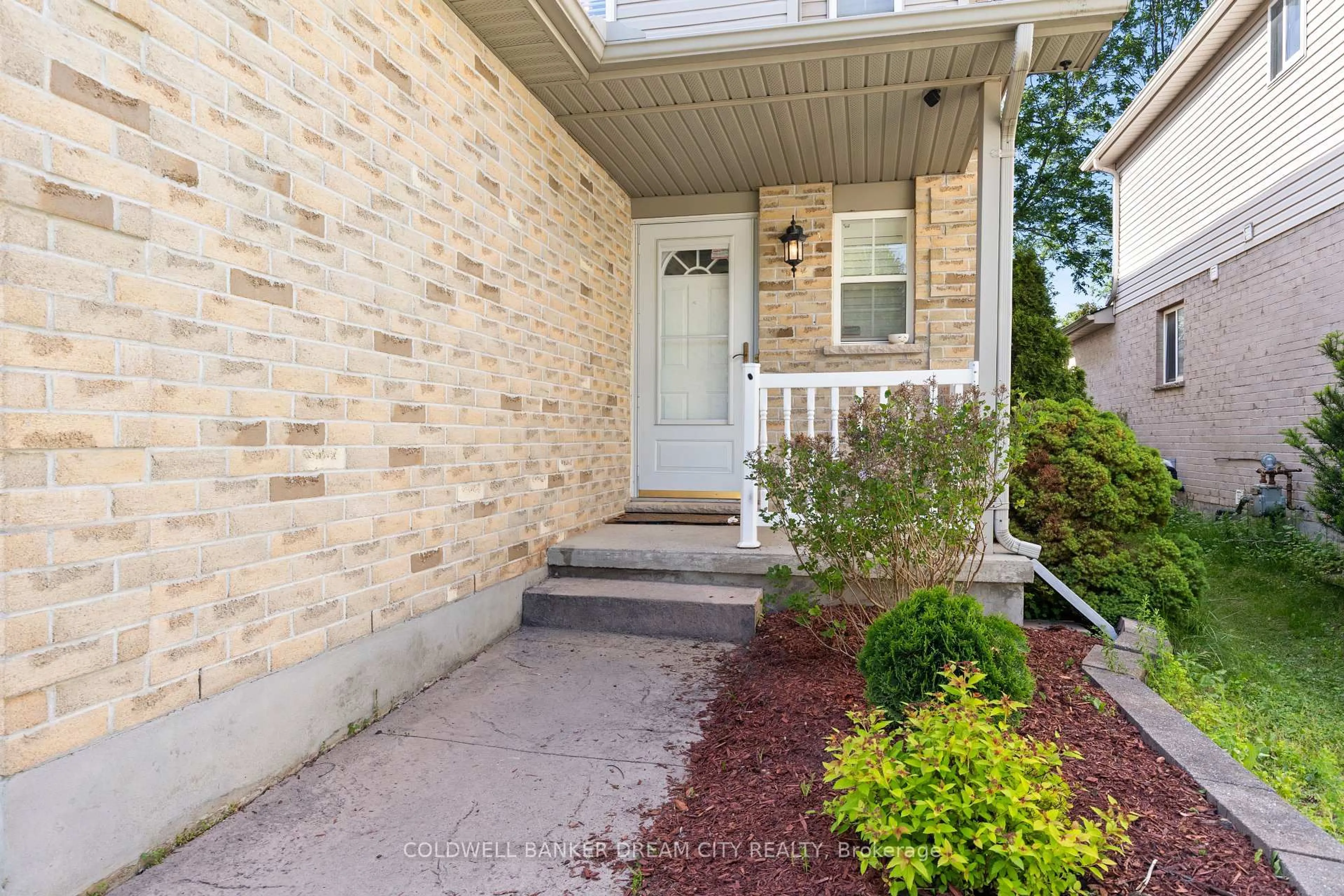 Unknown for 534 BLACKWATER Pl, London North Ontario N5X 4J4