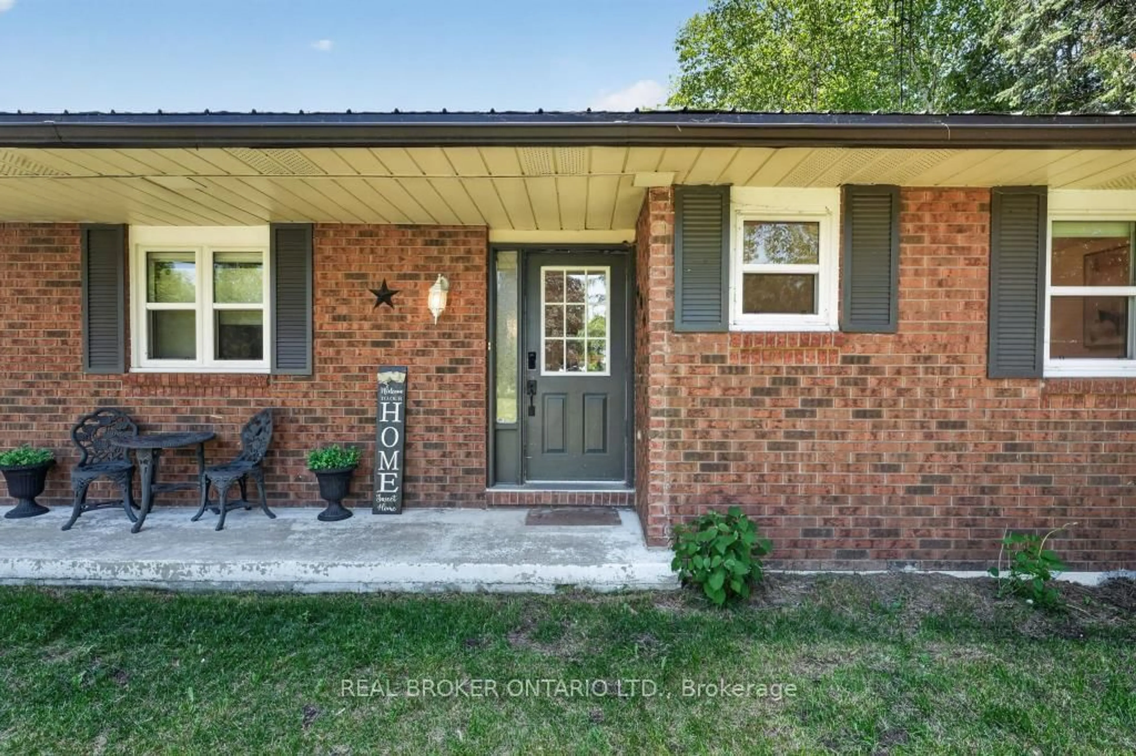 Home with brick exterior material, street for 6543 Chippewa Rd, Hamilton Ontario L0R 1W0