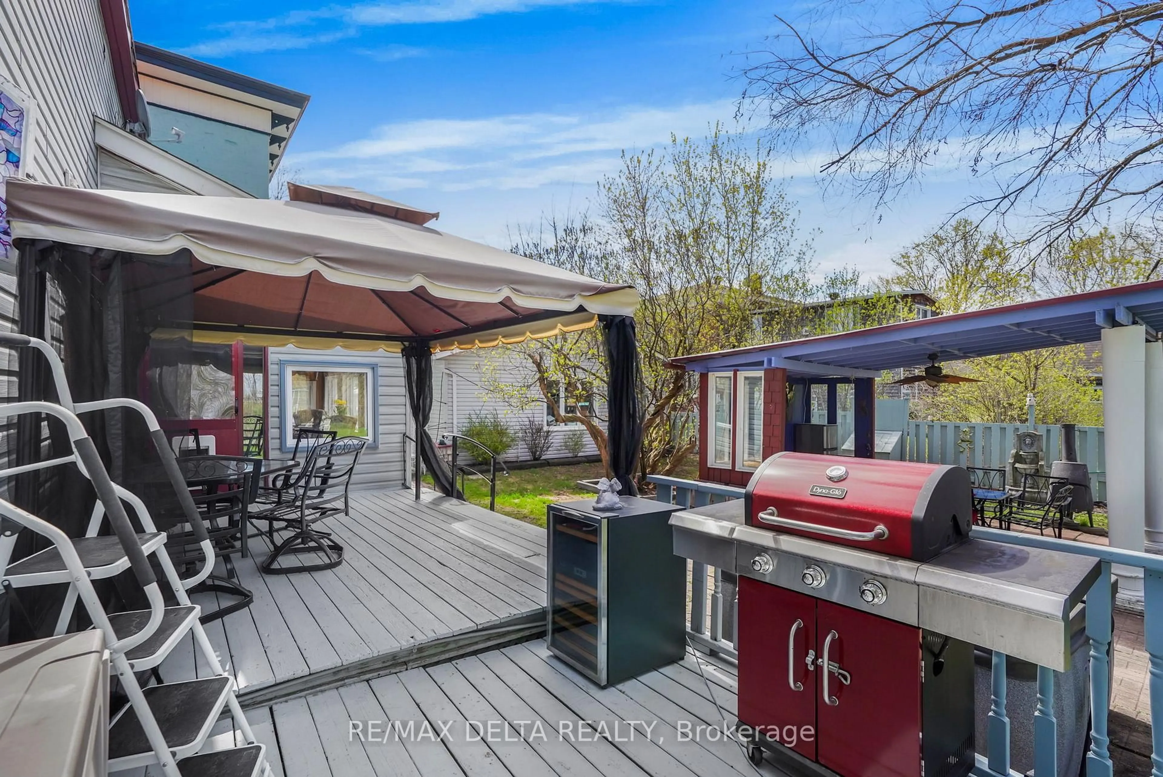 Patio, street for 132 High St, Champlain Ontario K0B 1R0