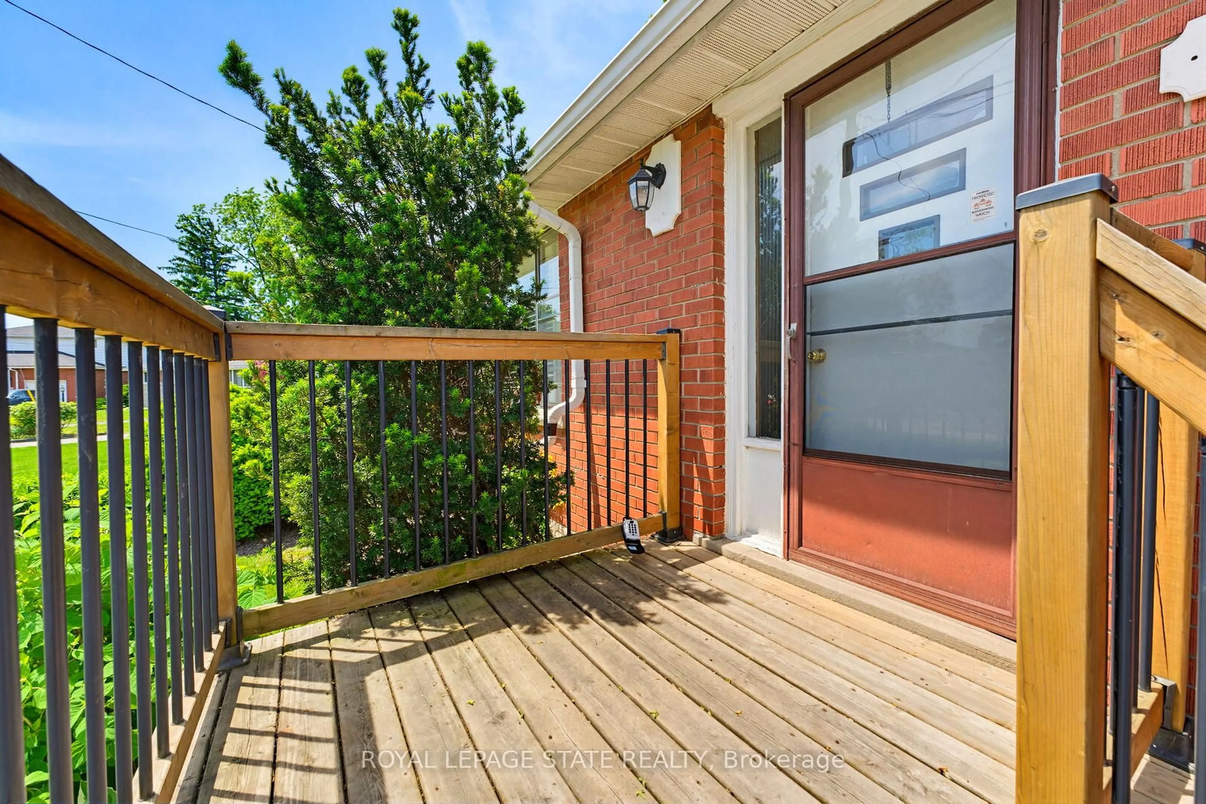 Unknown for 98 Wise Cres, Hamilton Ontario L8T 2L8