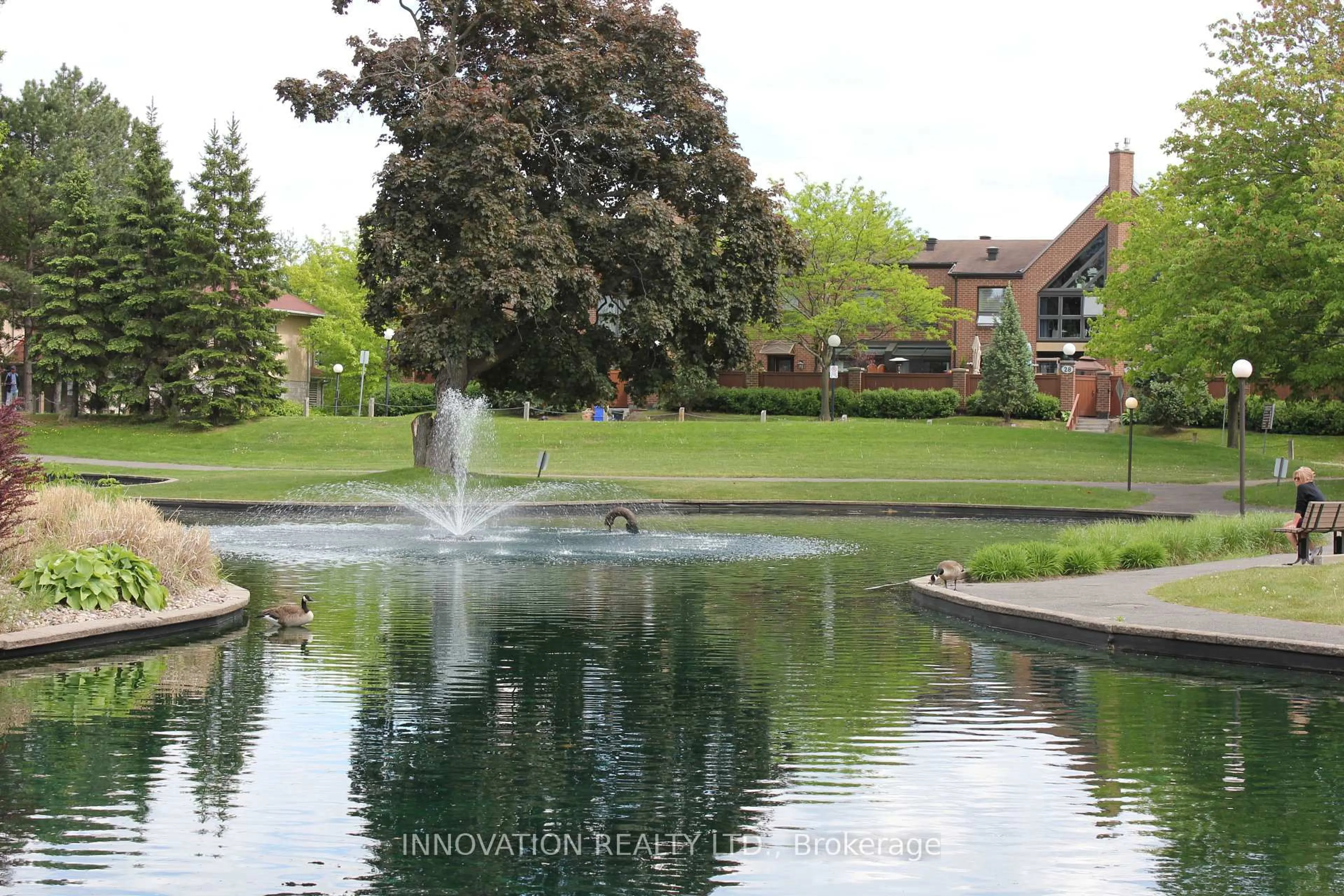 Blurry image for 260 Brittany Dr #203, Ottawa Ontario K1K 4M2