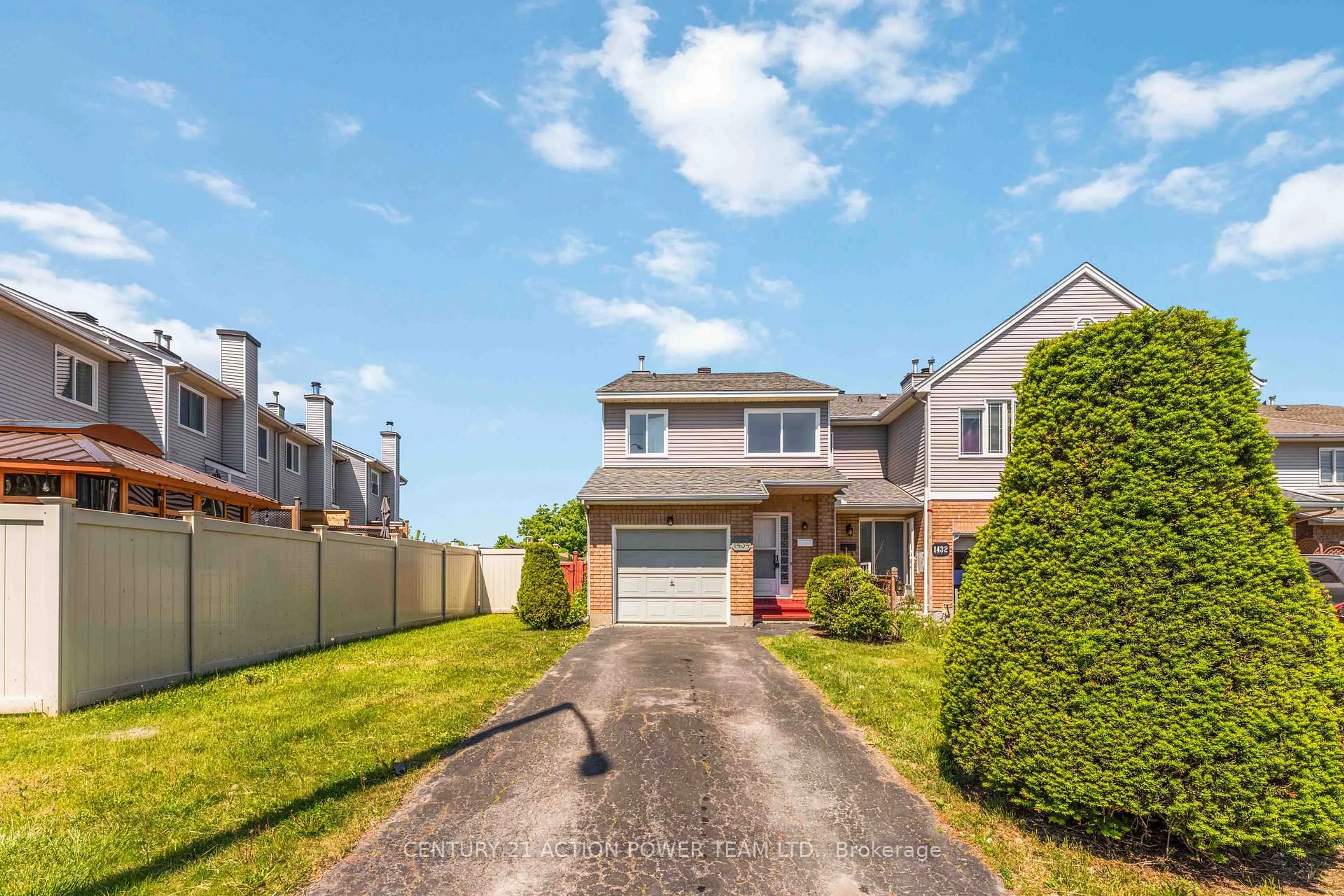 A pic from outside/outdoor area/front of a property/back of a property/a pic from drone, street for 1434 BEAUCOURT Pl, Ottawa Ontario K4A 3G8