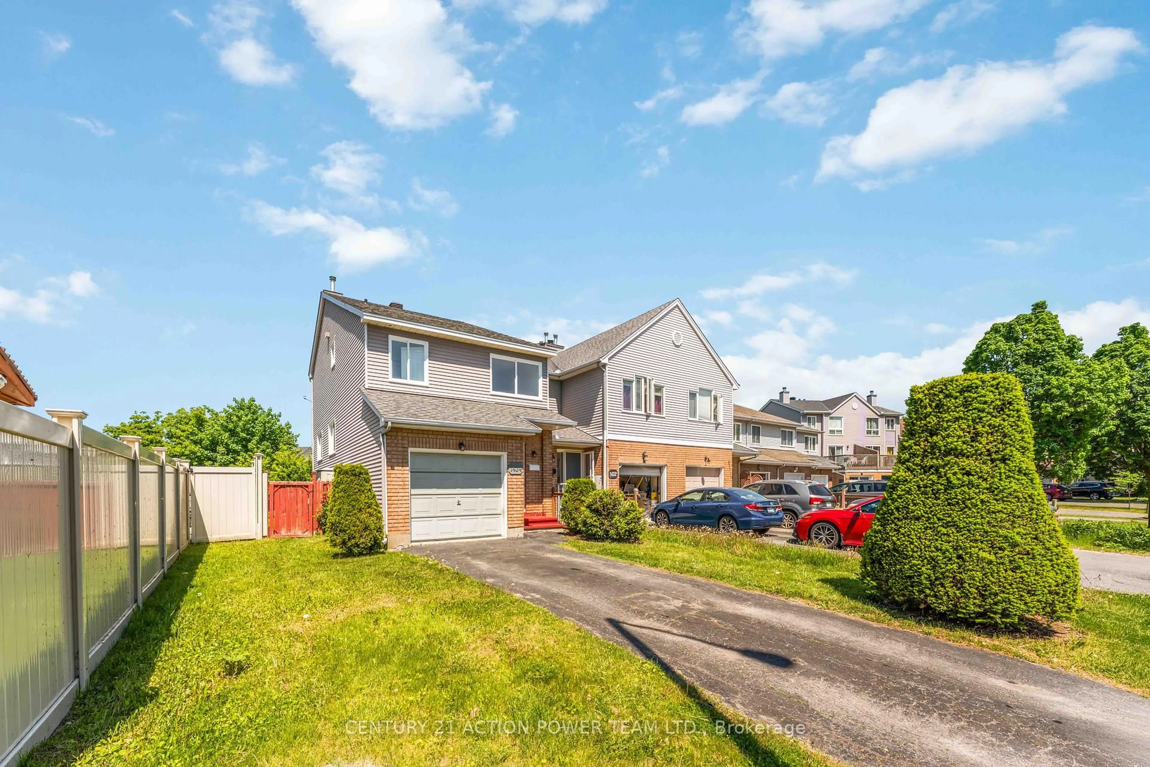 A pic from outside/outdoor area/front of a property/back of a property/a pic from drone, street for 1434 BEAUCOURT Pl, Ottawa Ontario K4A 3G8