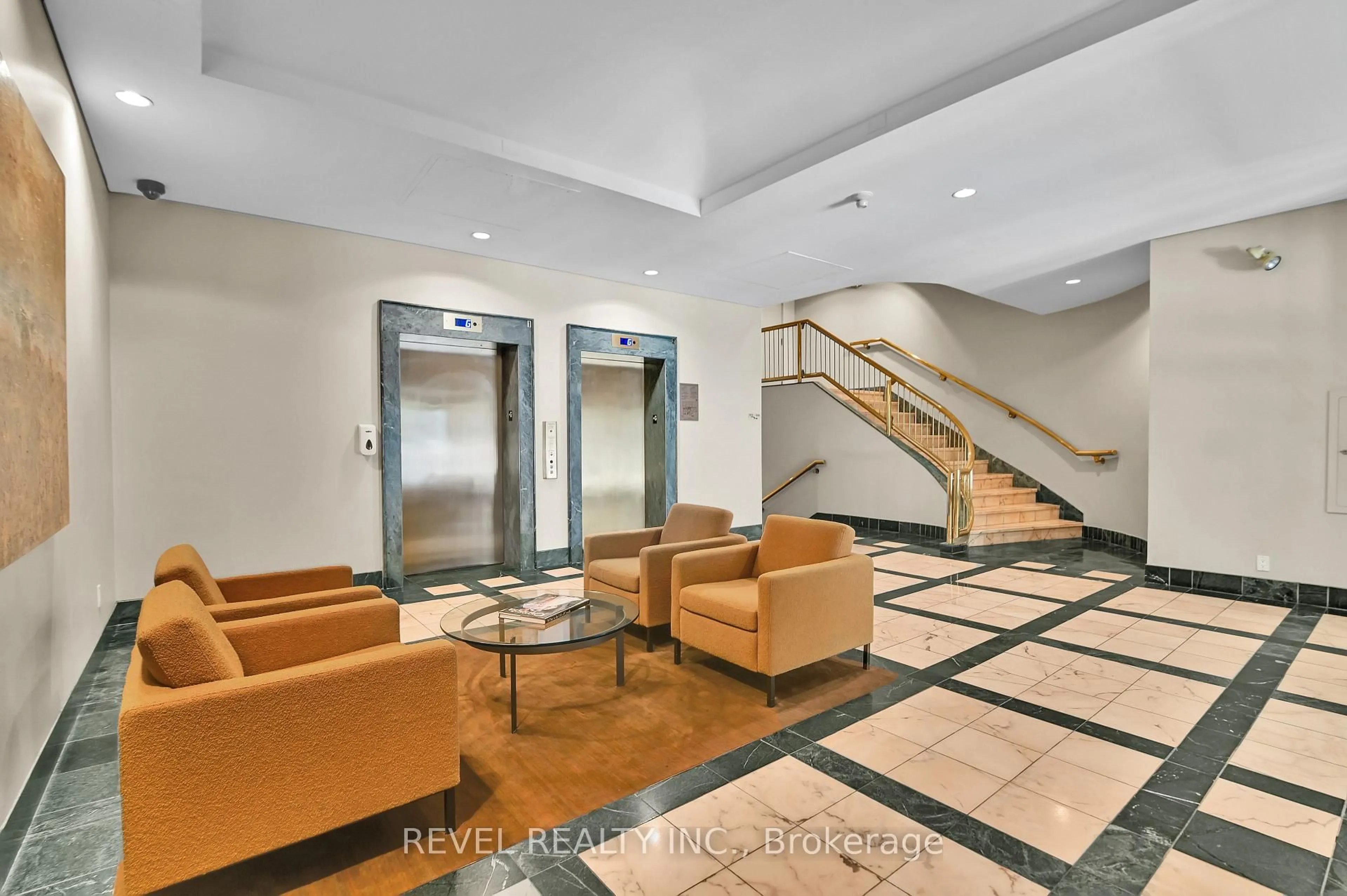 Lobby for 15 Murray St #301, Ottawa Ontario K1N 9M5