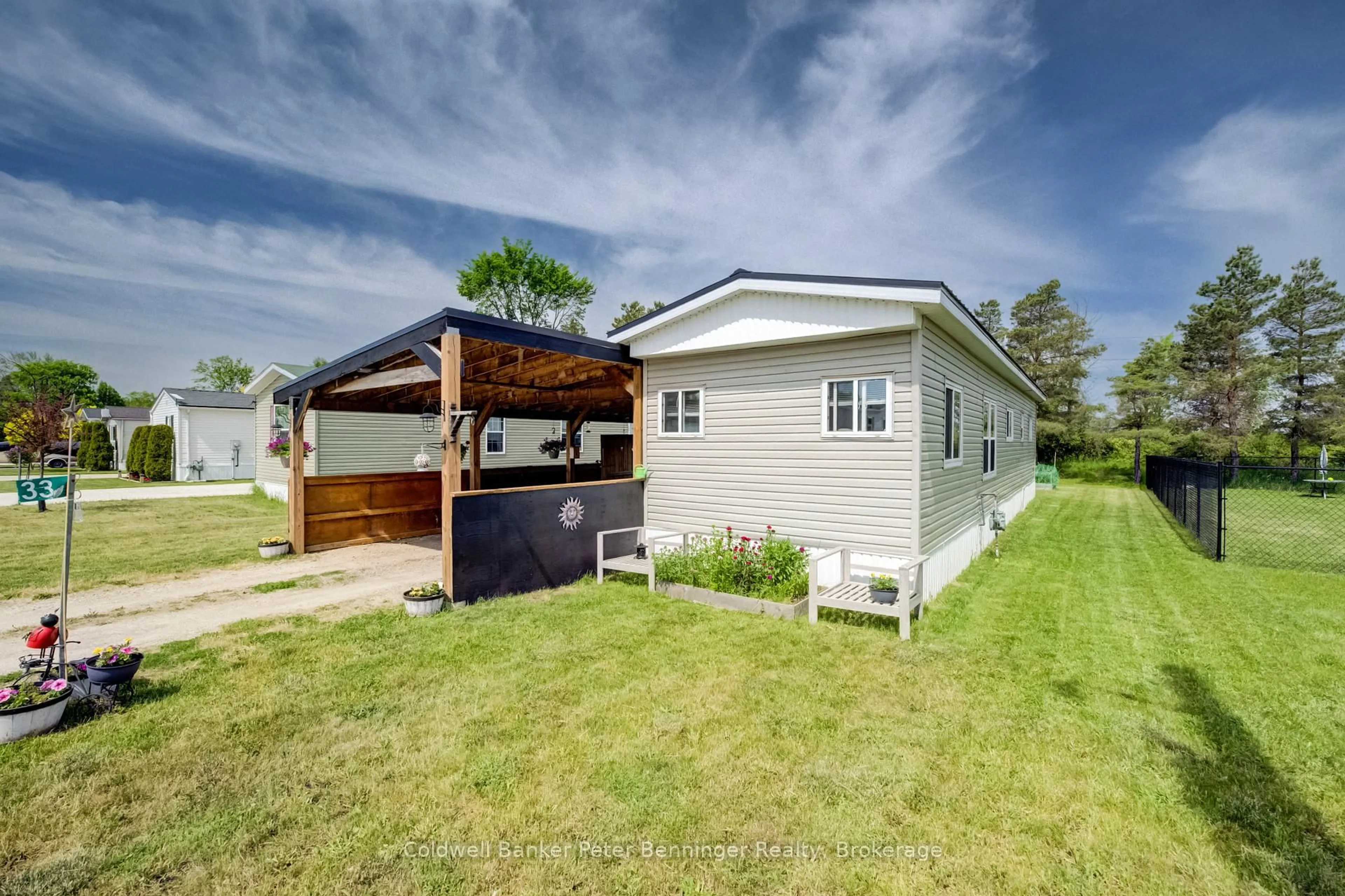 Shed for 33 Dove Rd, Brockton Ontario N0G 2V0
