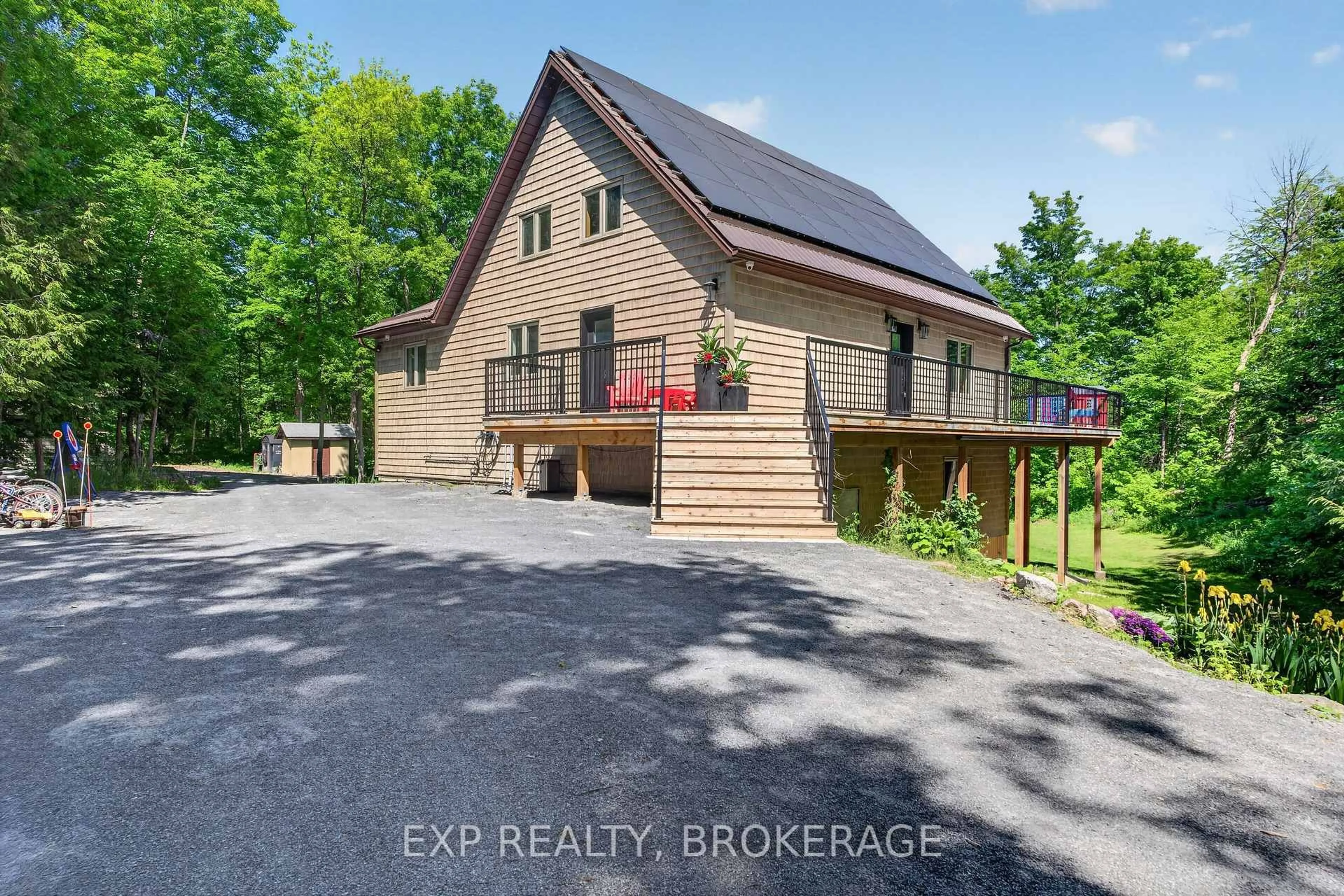 A pic from outside/outdoor area/front of a property/back of a property/a pic from drone, unknown for 1210 RICHARD BRANNIGAN Tr, Godfrey Ontario K0H 1T0