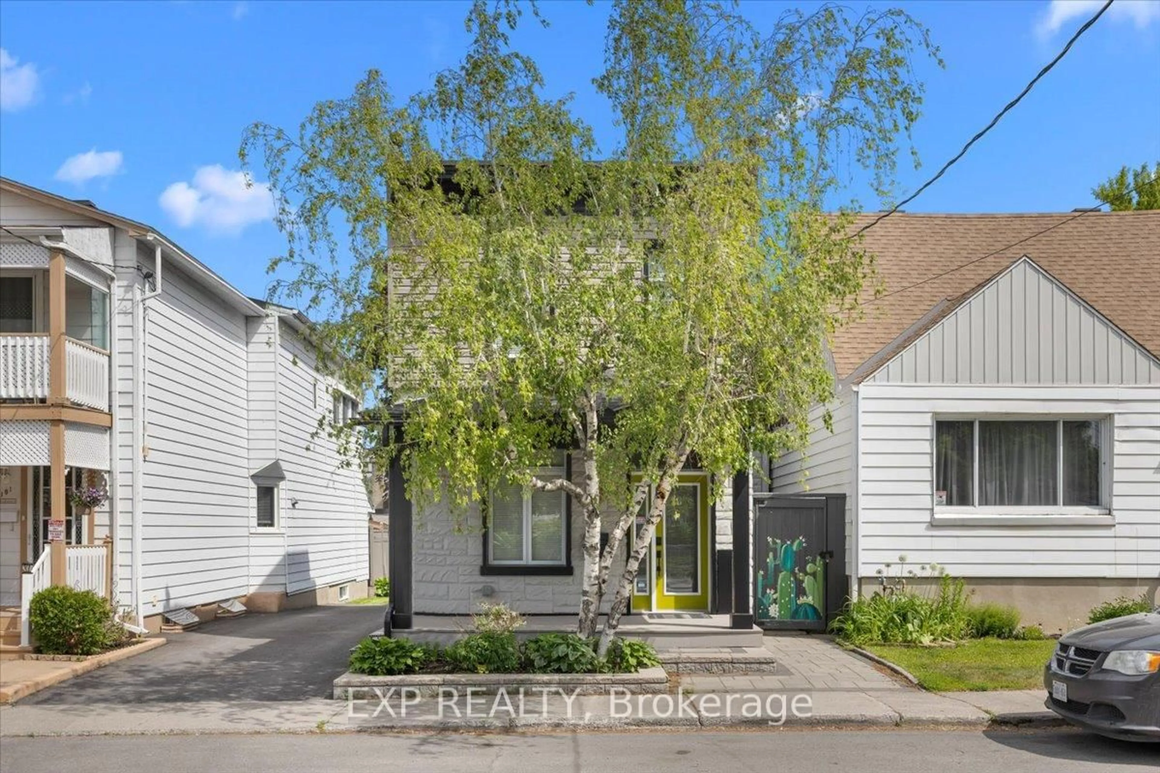 Unknown for 185 Deschamps Ave, Ottawa Ontario K1L 5Z3