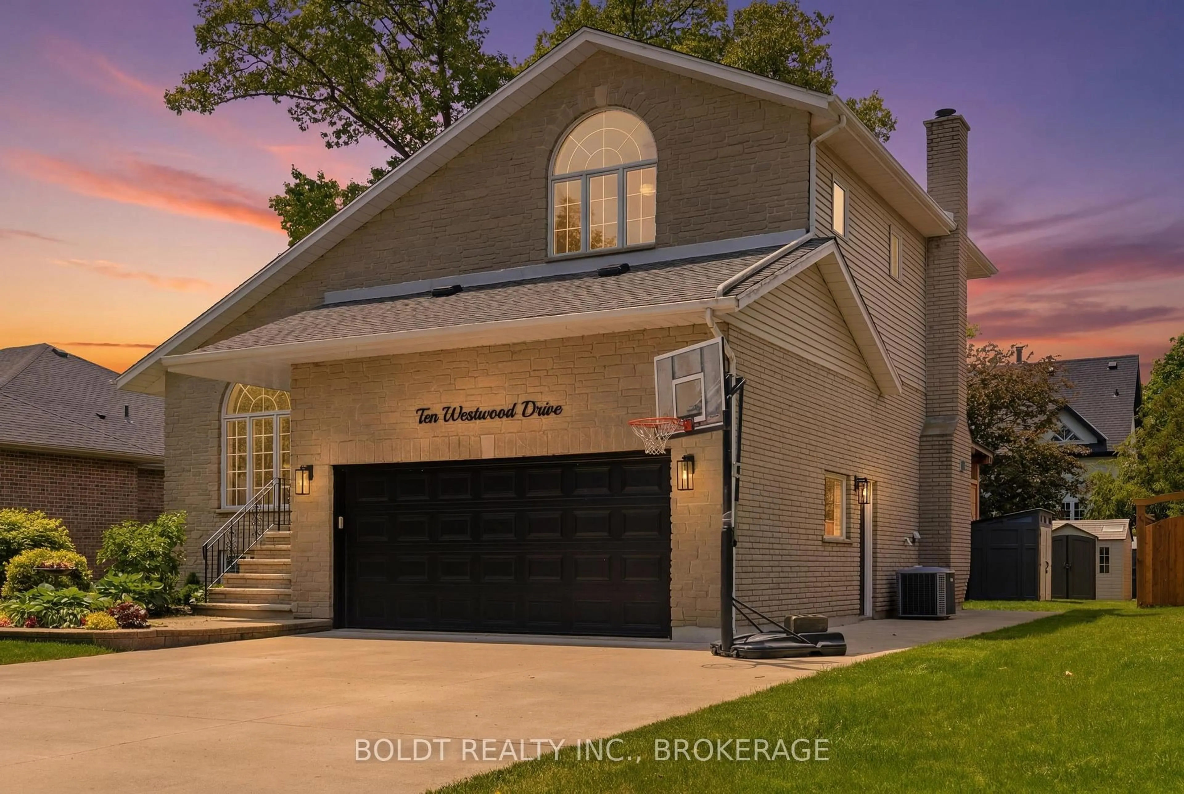 Unknown for 10 Westwood Dr, Port Colborne Ontario L3K 6B8