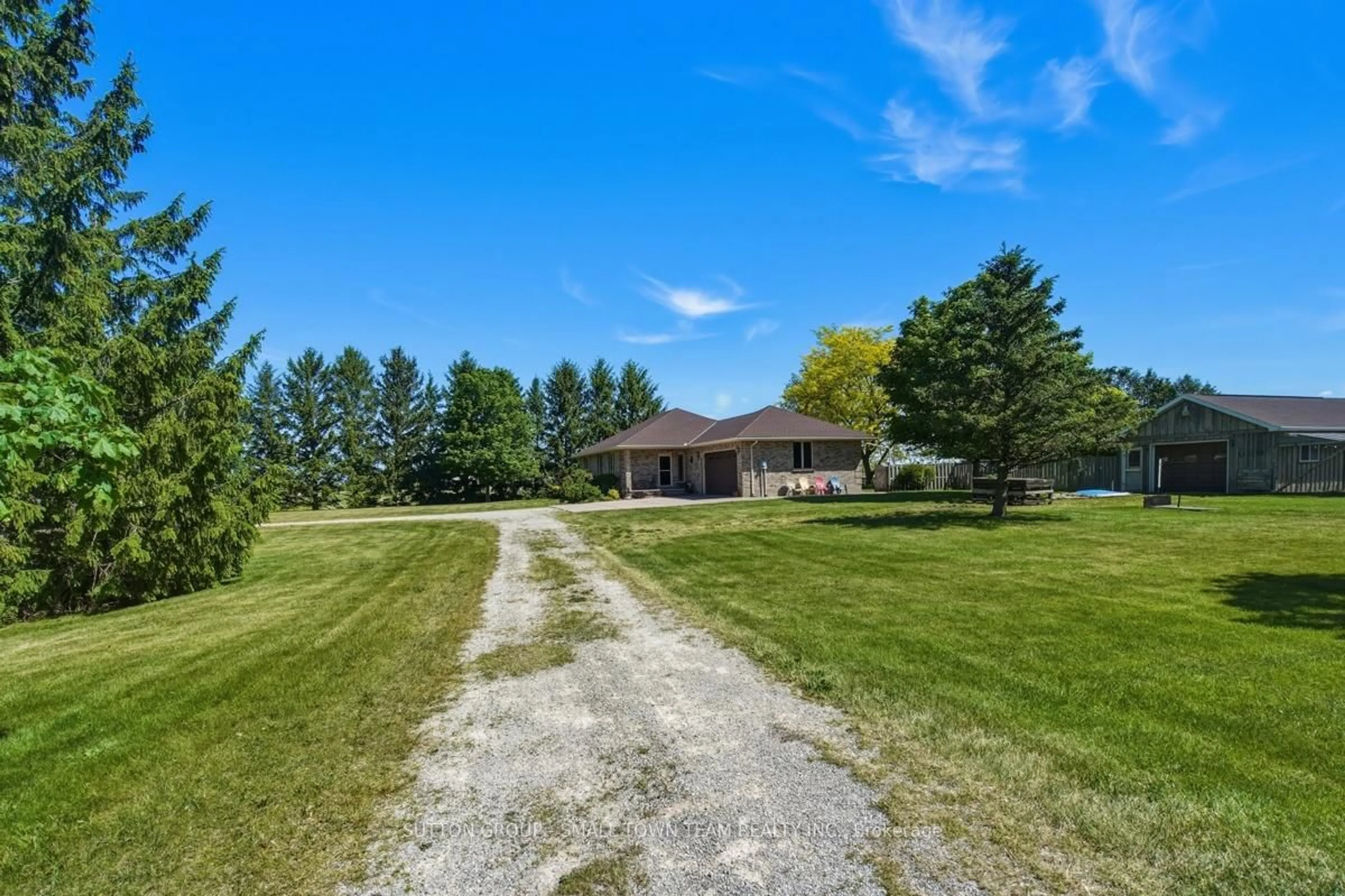 A pic from outside/outdoor area/front of a property/back of a property/a pic from drone, unknown for 69612 Bronson Line, South Huron Ontario N0M 1N0