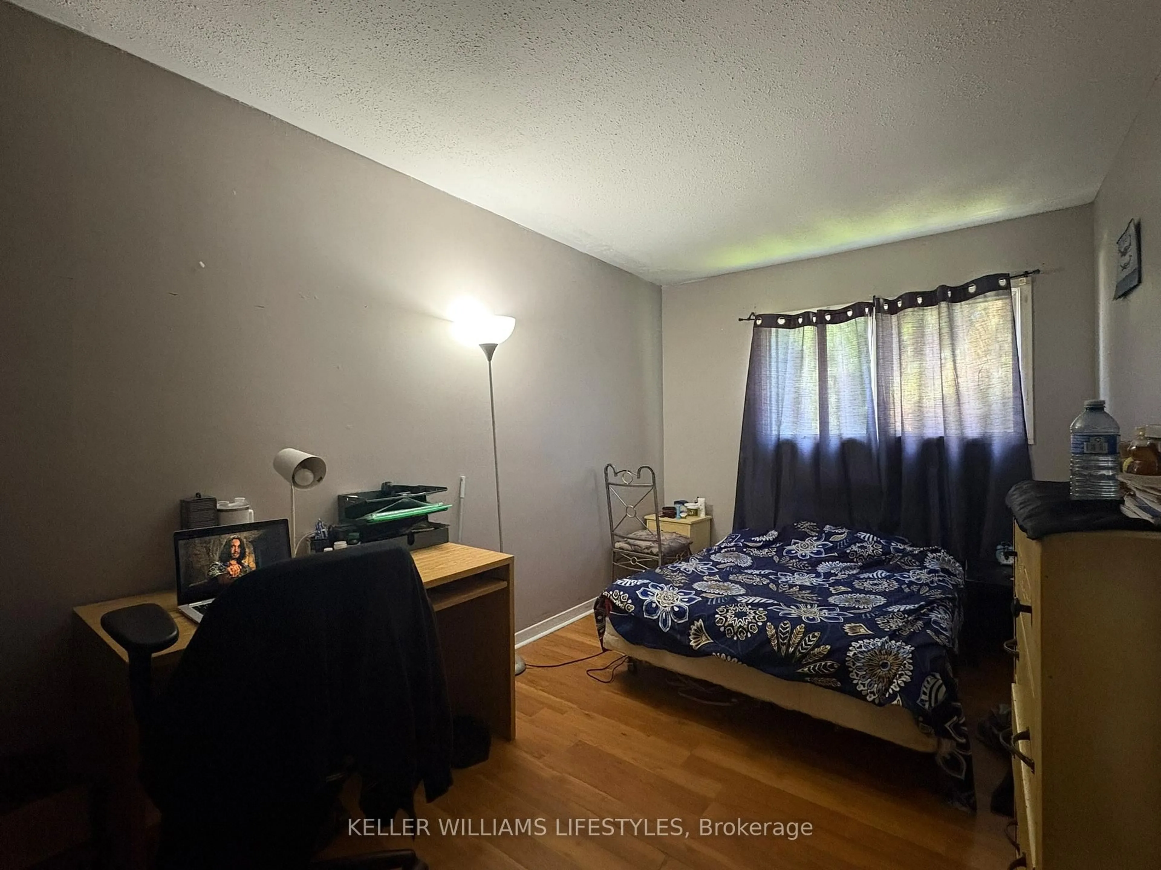 A pic of a room for 1840 Culver Dr, London East Ontario N5V 3K6