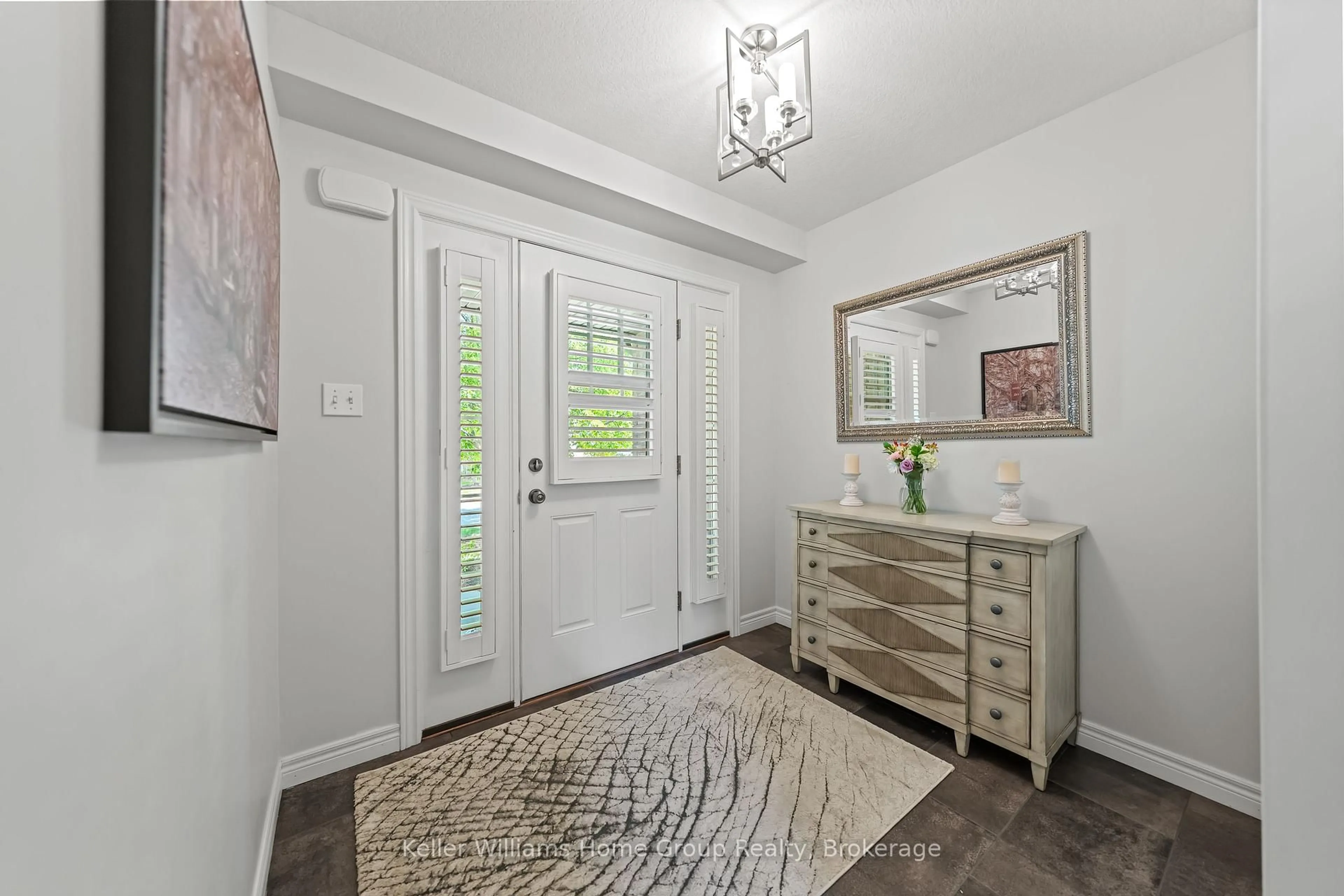 Indoor entryway for 255 Summerfield Dr #32, Guelph Ontario N1L 0E1