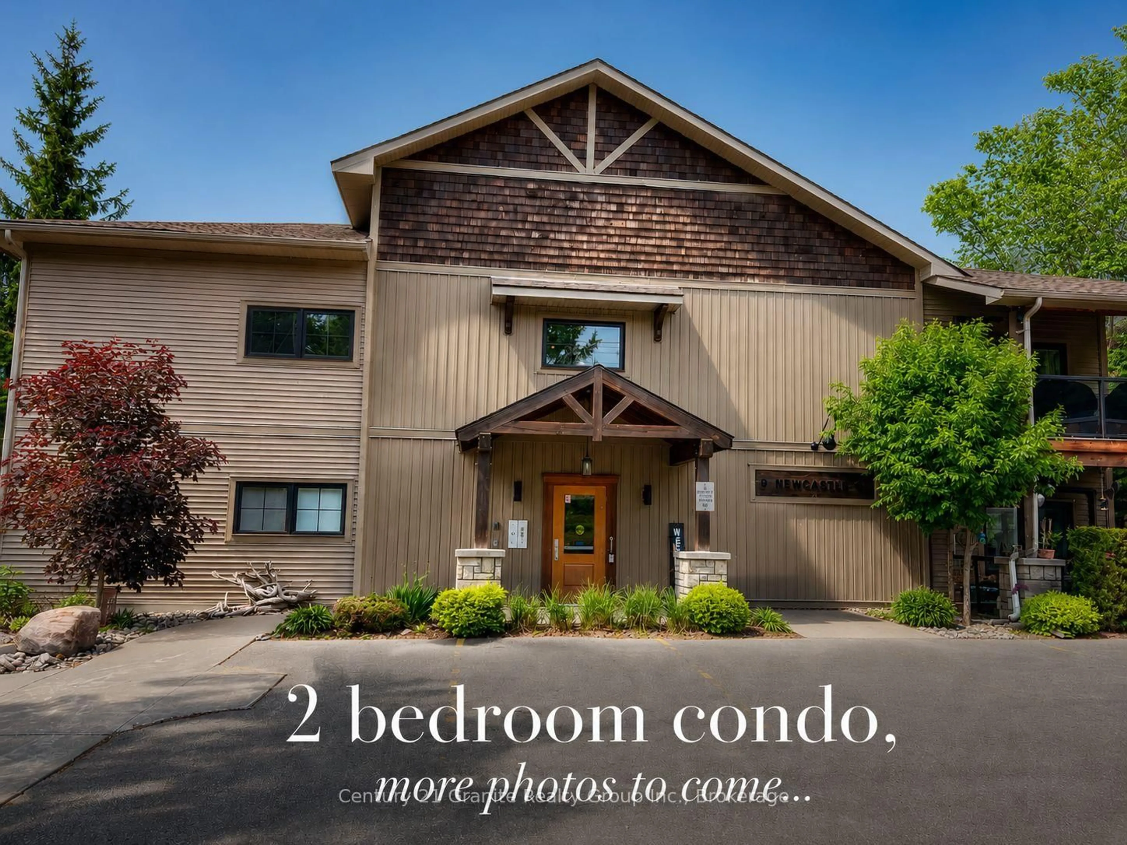Indoor entryway for 9 Newcastle St #303, Minden Hills Ontario K0M 2K0