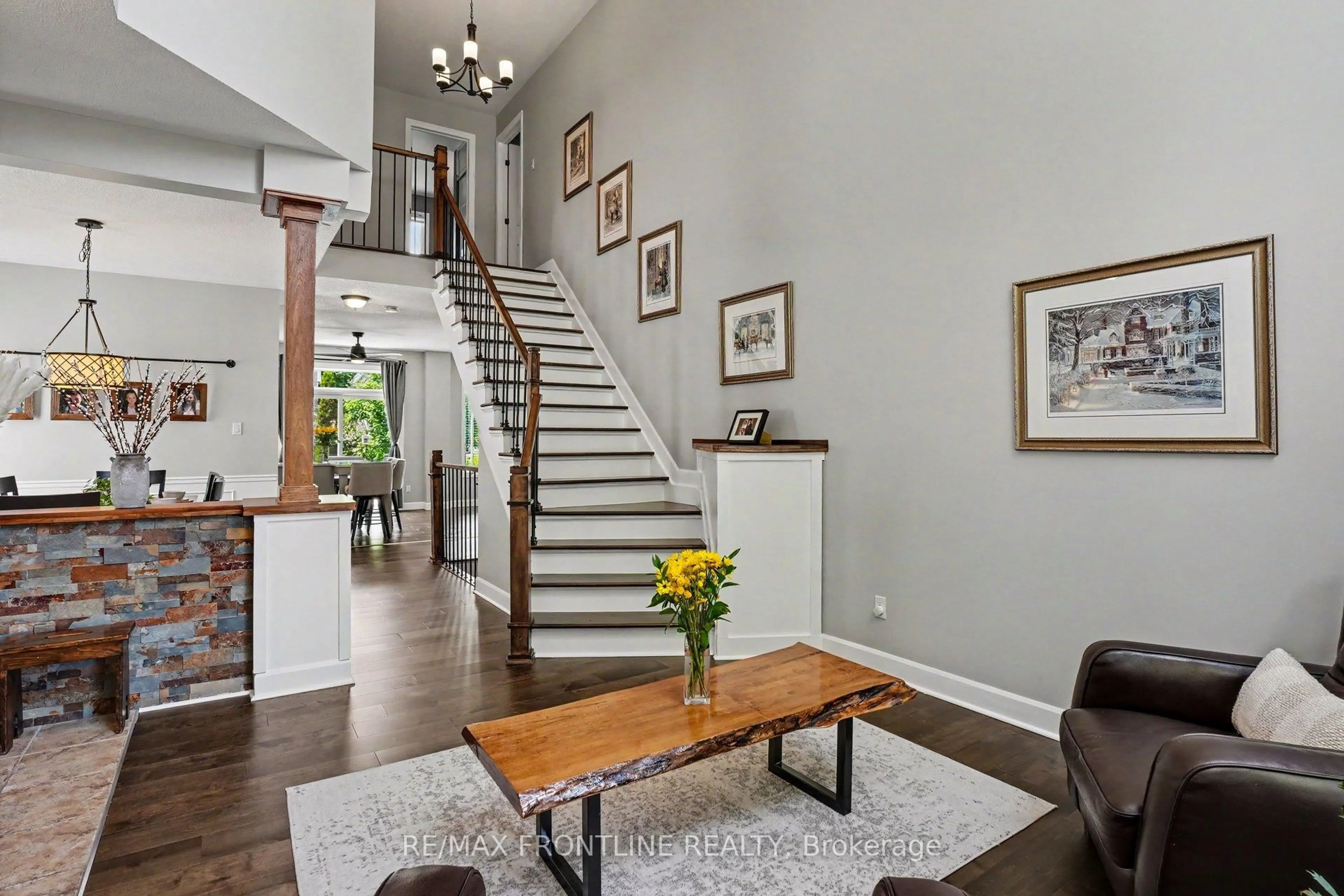Indoor entryway for 37 Calderwood Way, Ottawa Ontario K2J 5L9