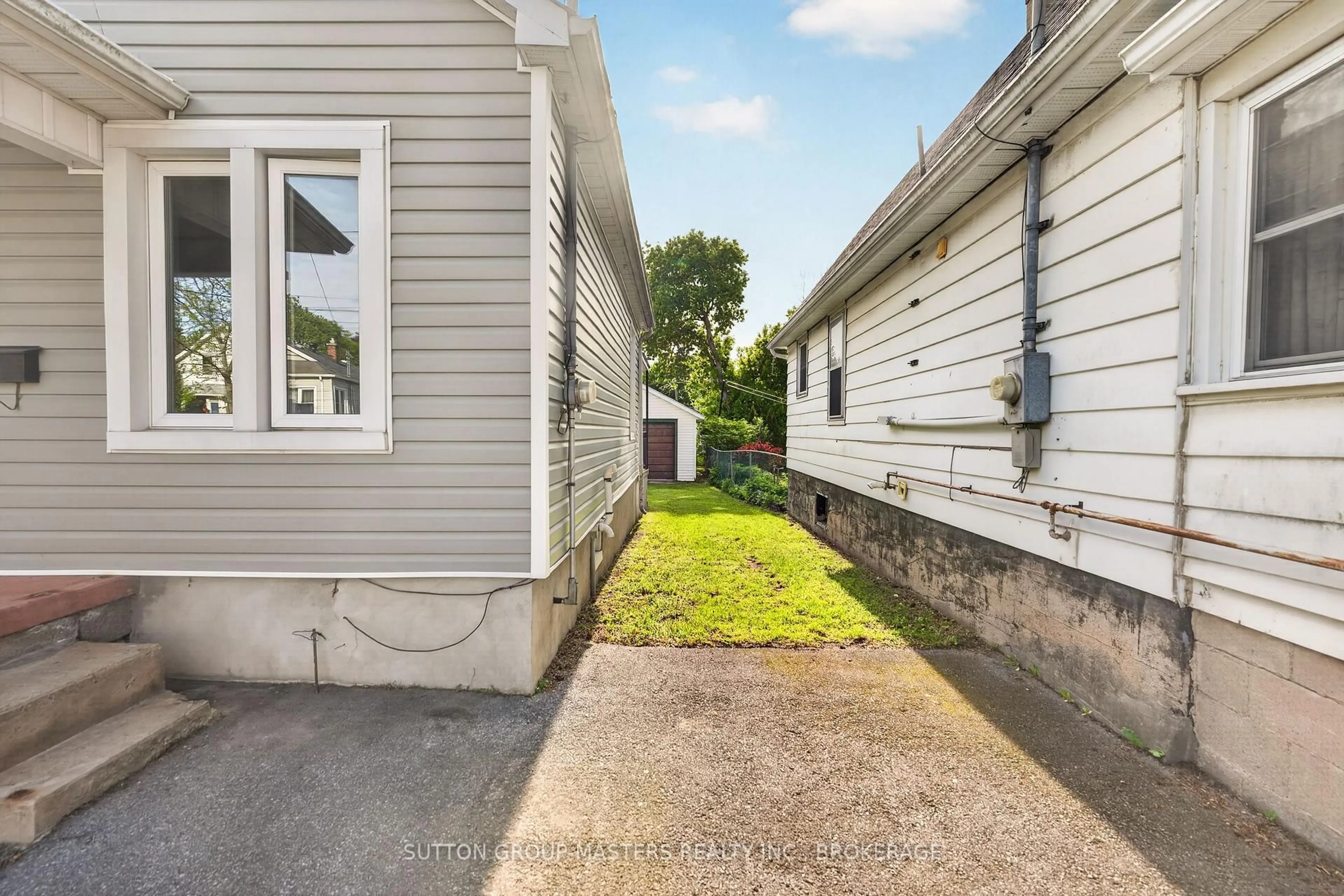 Unknown for 21 Connaught St, Kingston Ontario K7K 4W1