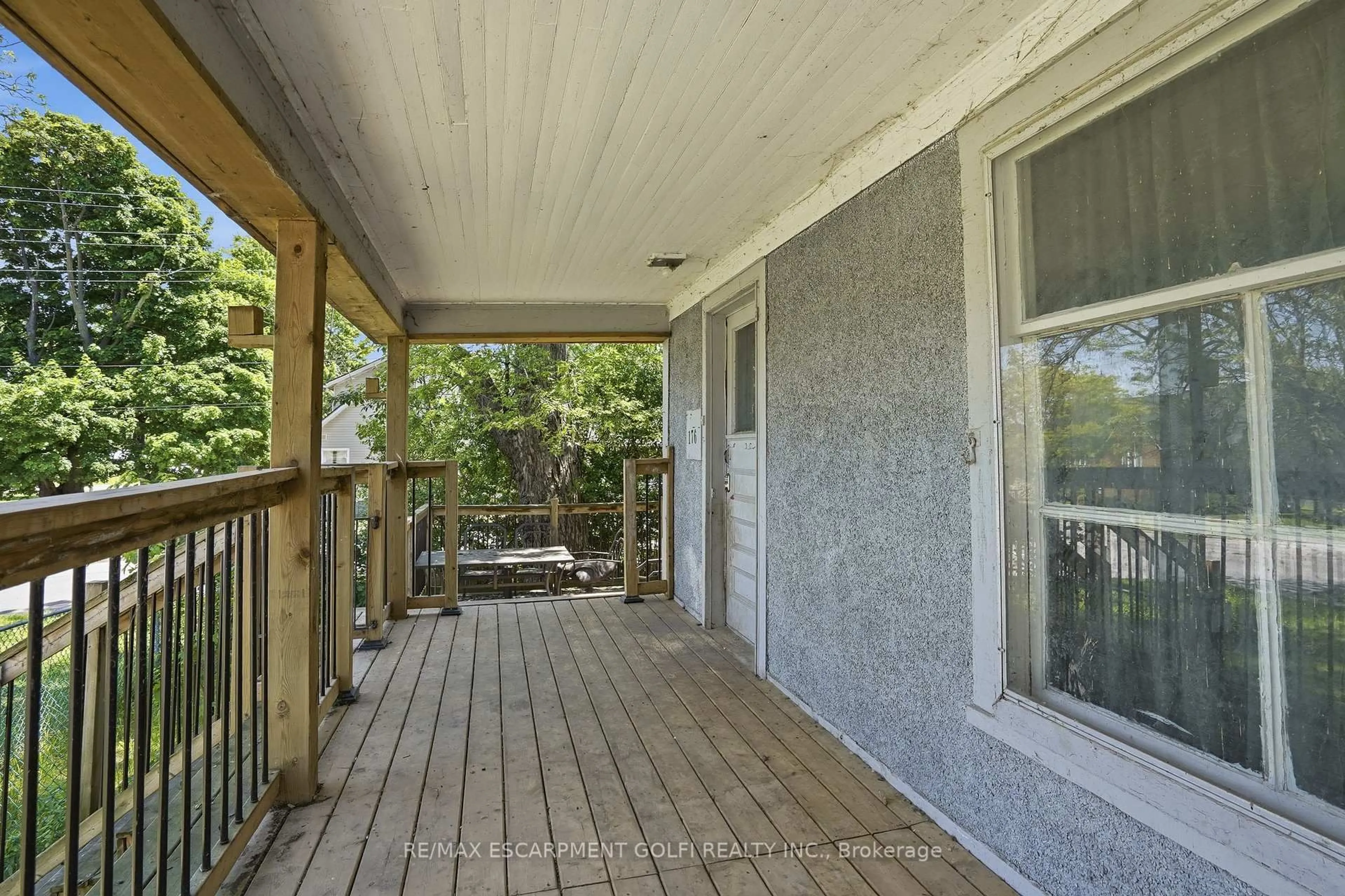 Patio, unknown for 176 Bertie St, Fort Erie Ontario L2A 1Z1