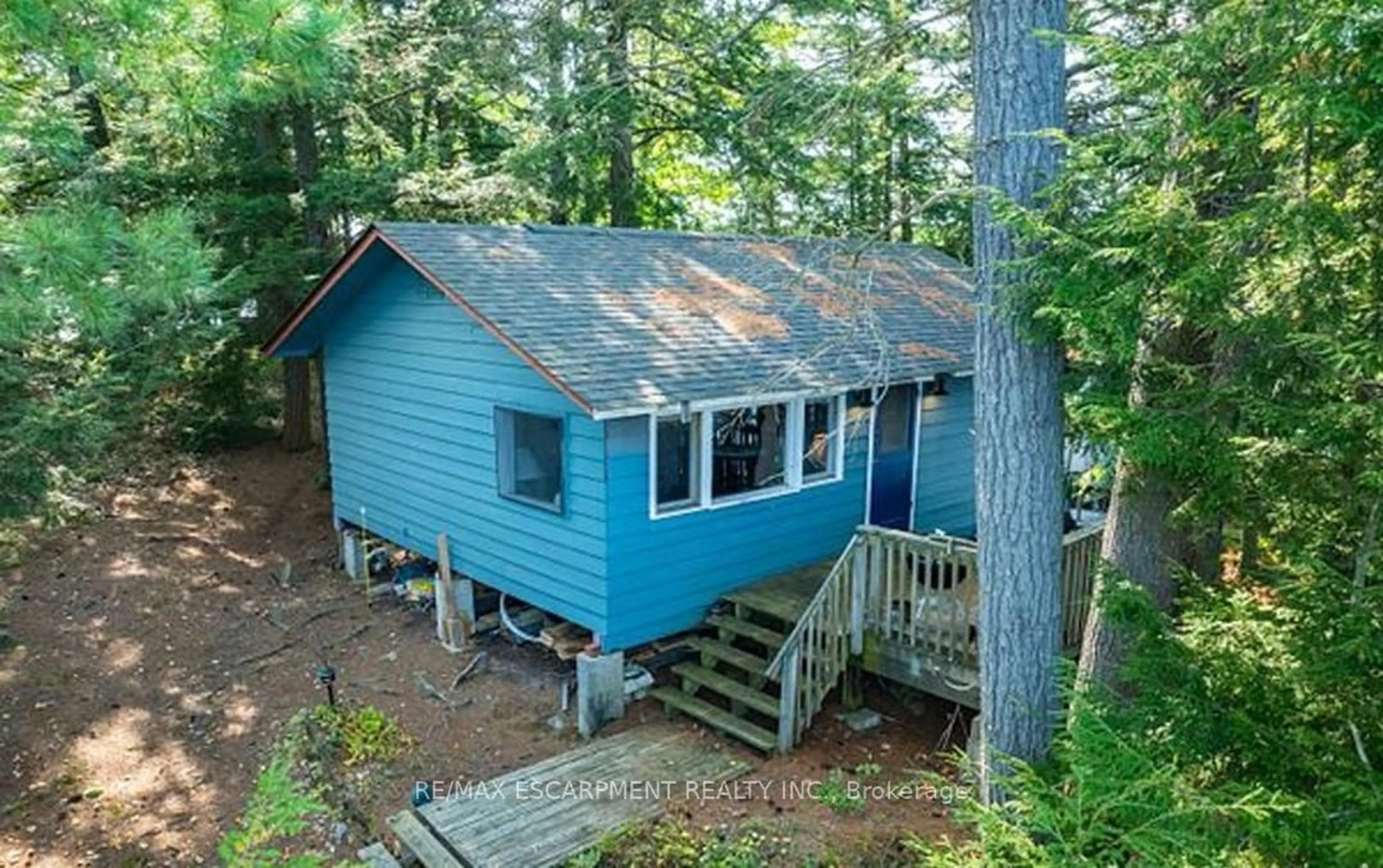 A pic from outside/outdoor area/front of a property/back of a property/a pic from drone, water/lake/river/ocean view for 431 Healey Lake Water, The Archipelago Ontario P0G 1G0
