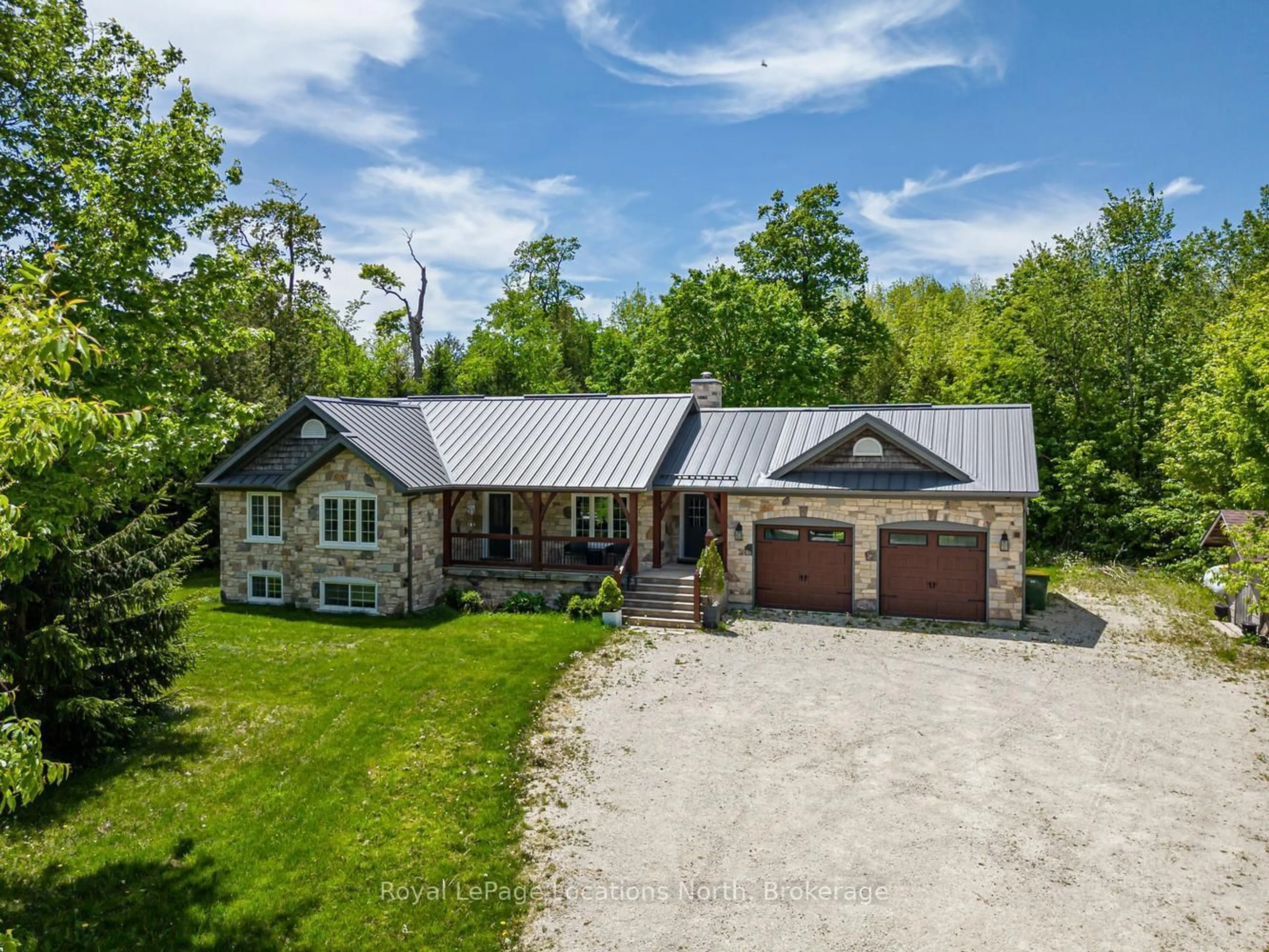 A pic from outside/outdoor area/front of a property/back of a property/a pic from drone, unknown for 104 INGLIS Dr, Grey Highlands Ontario N0C 1M0
