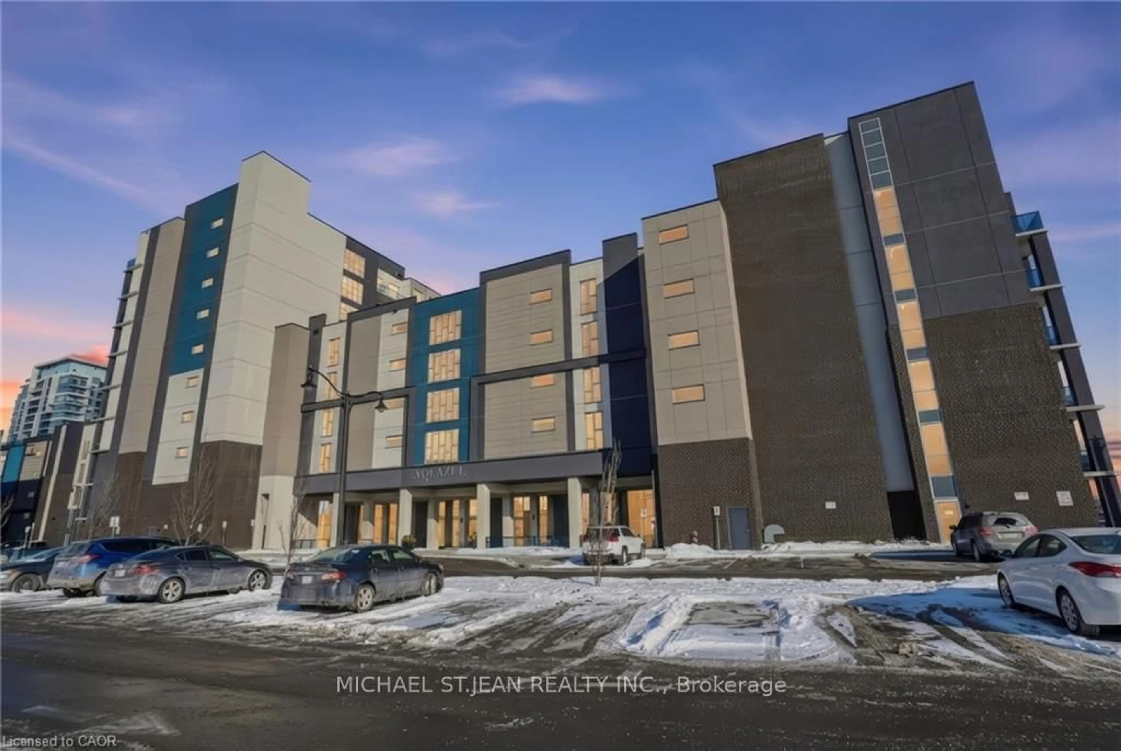 Indoor foyer for 16 Concord Pl #346, Grimsby Ontario L3M 0J1