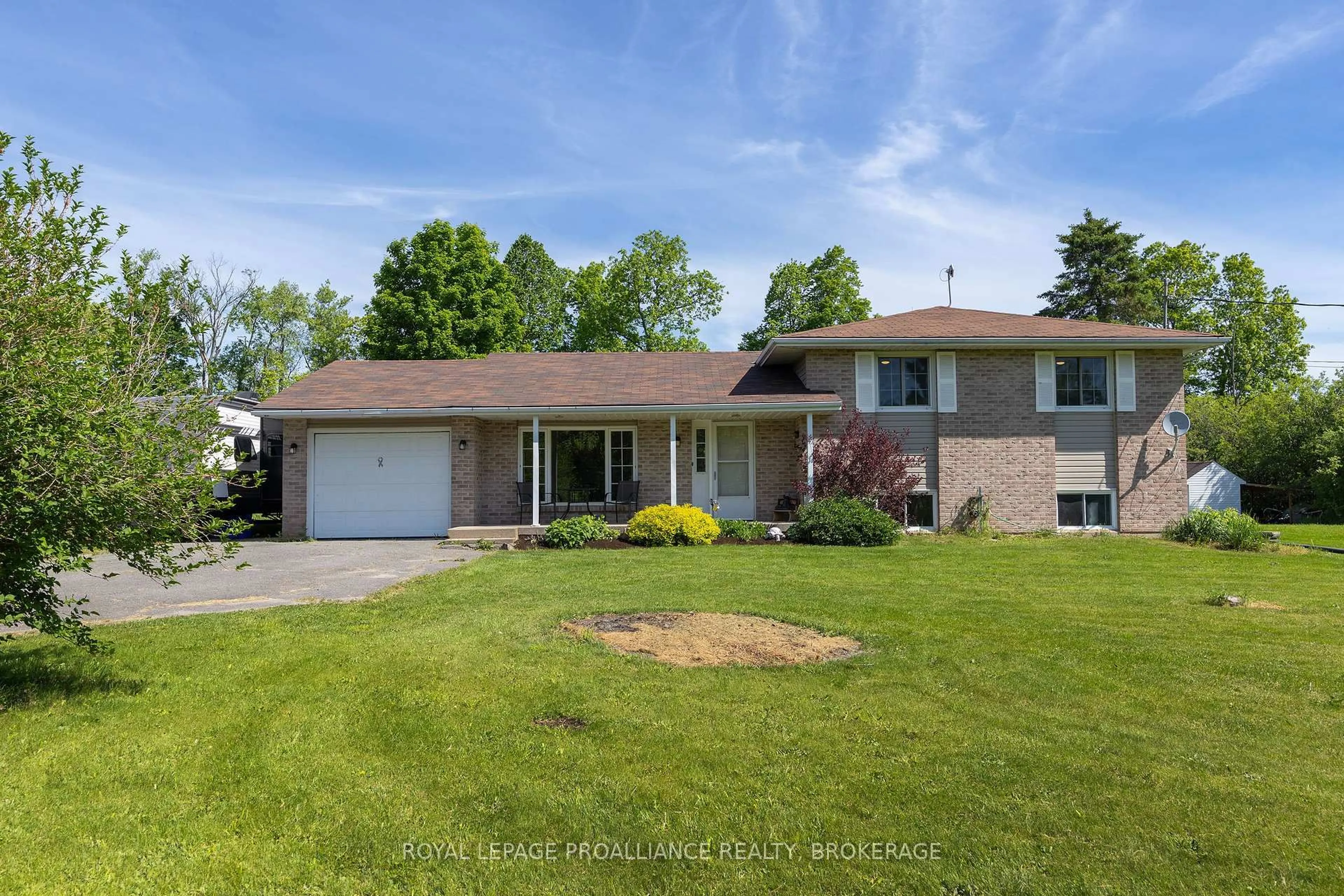 Unknown for 1963 Keeley Rd, Sydenham Ontario K0H 2T0