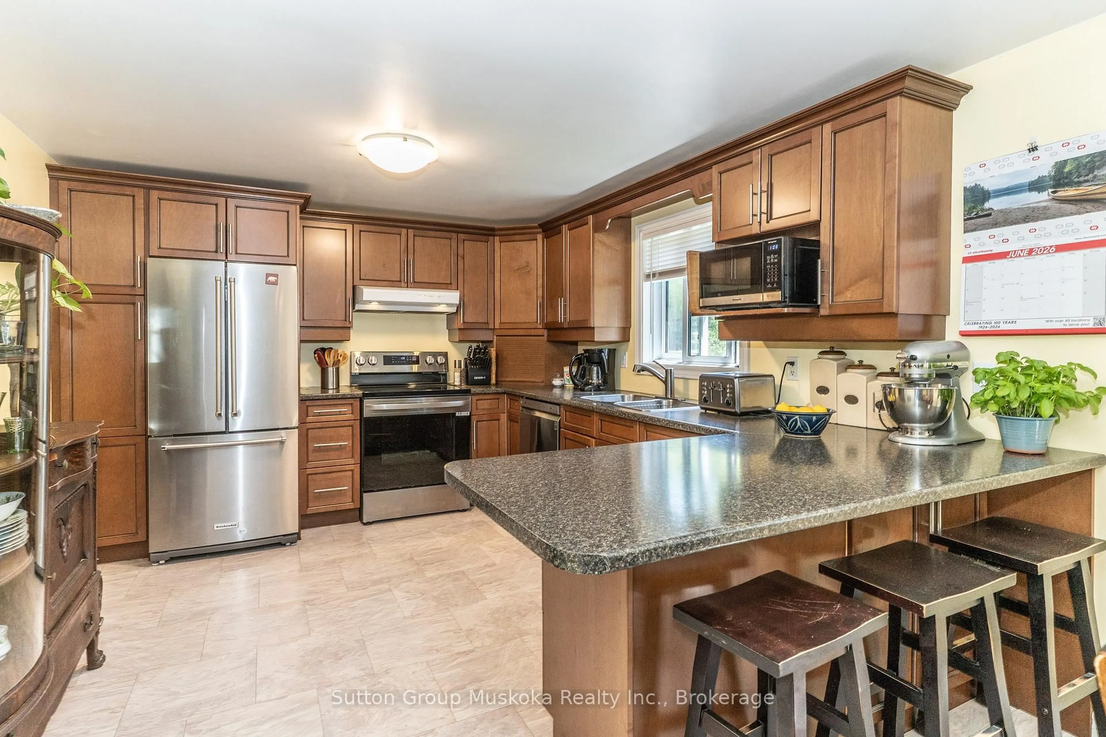 Open concept kitchen, ceramic/tile floor for 1467 North Mary Lake Rd, Huntsville Ontario P1H 2J3