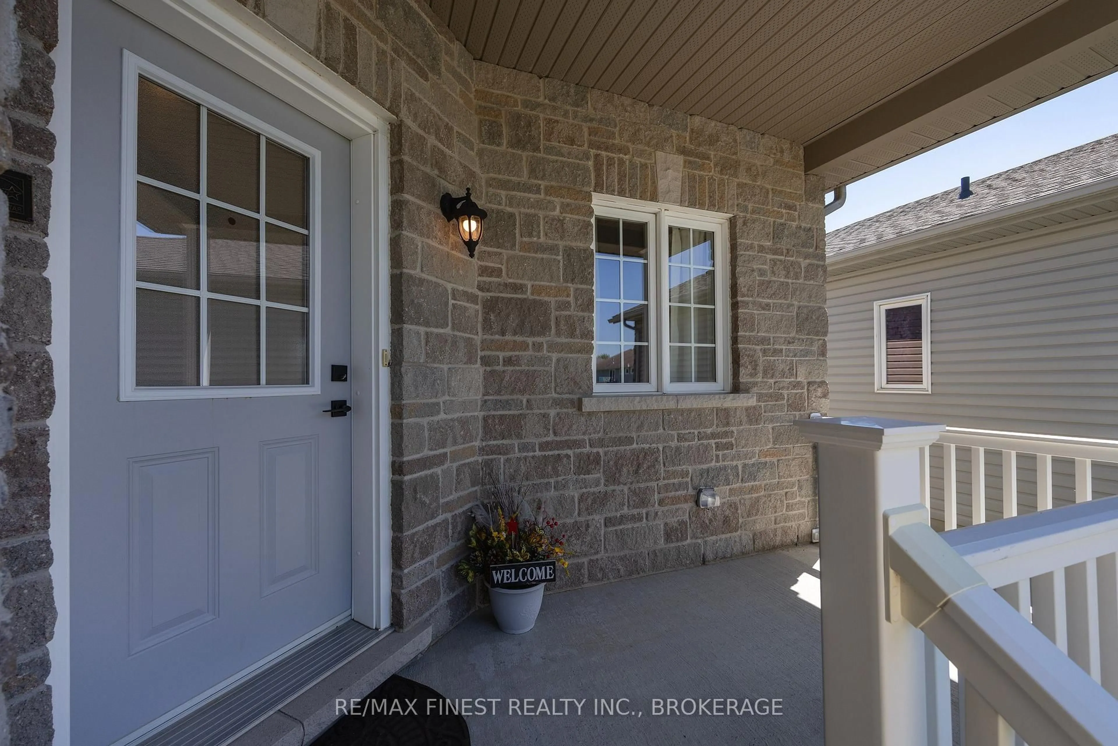 Indoor entryway for 123 Connell Dr, Loyalist Ontario K7N 0A3