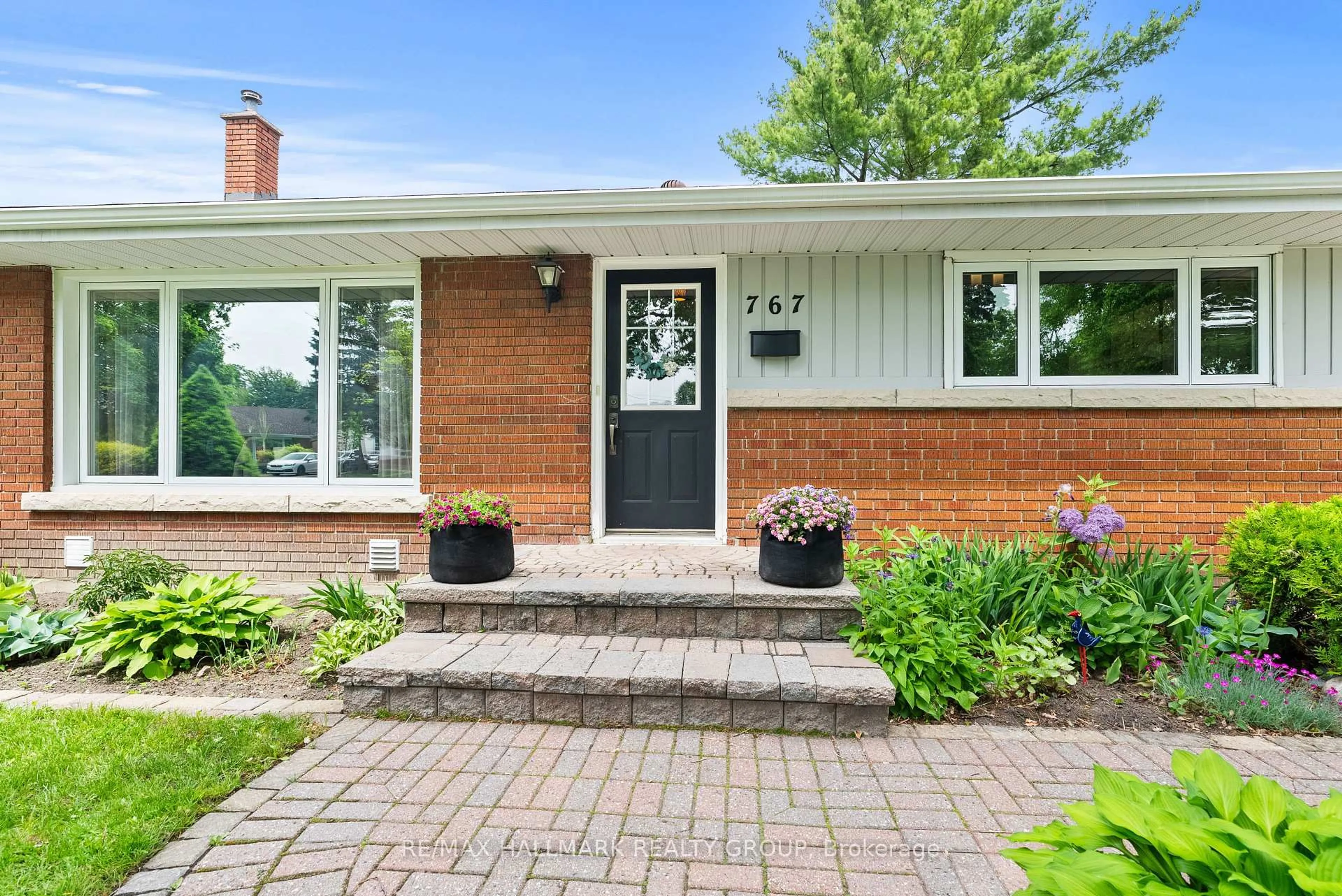 Home with brick exterior material, street for 767 Adams Ave, Ottawa Ontario K1G 2Y1