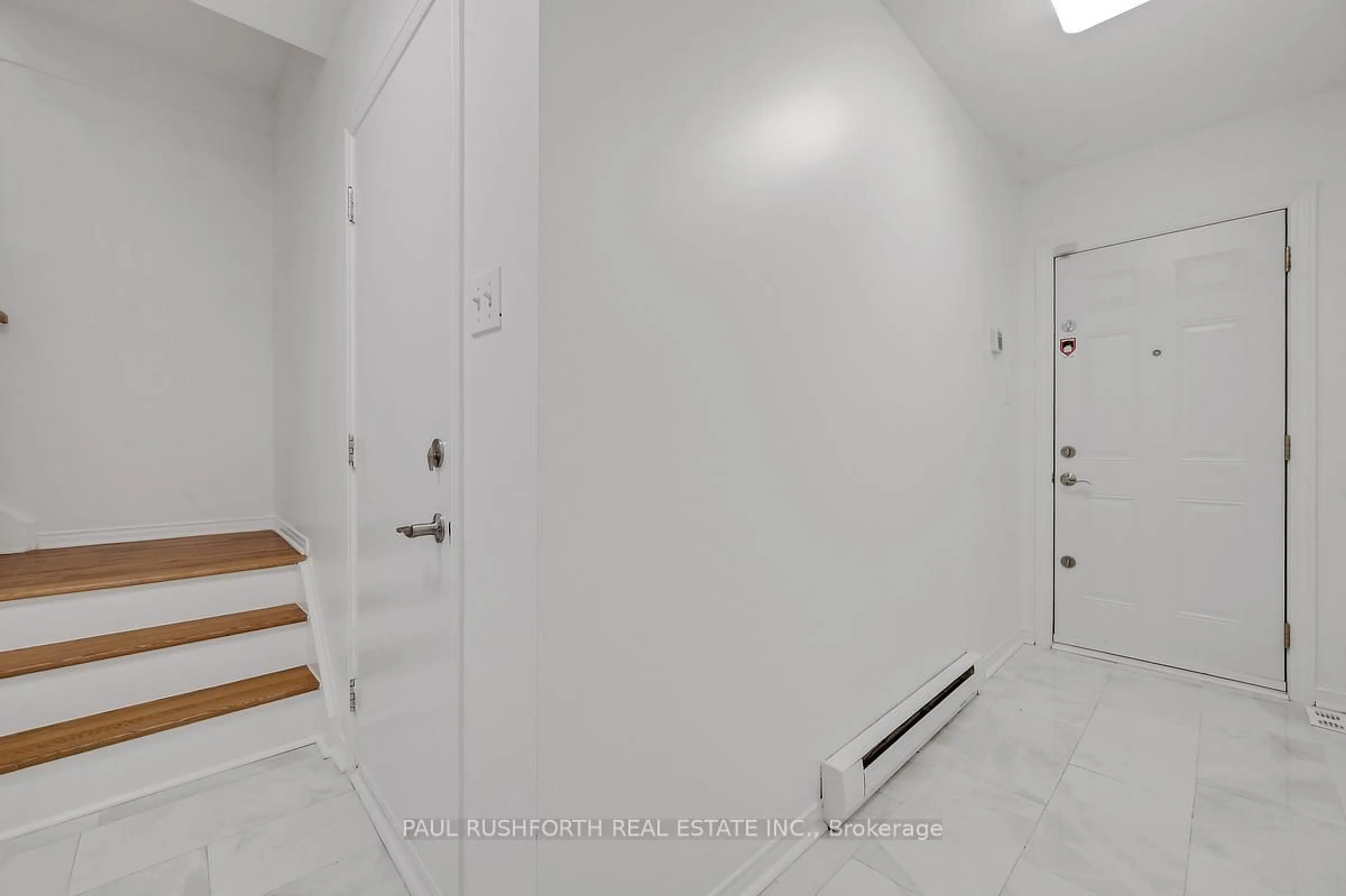 Unknown for 2828 Richmond Rd #18, Ottawa Ontario K2B 8S1