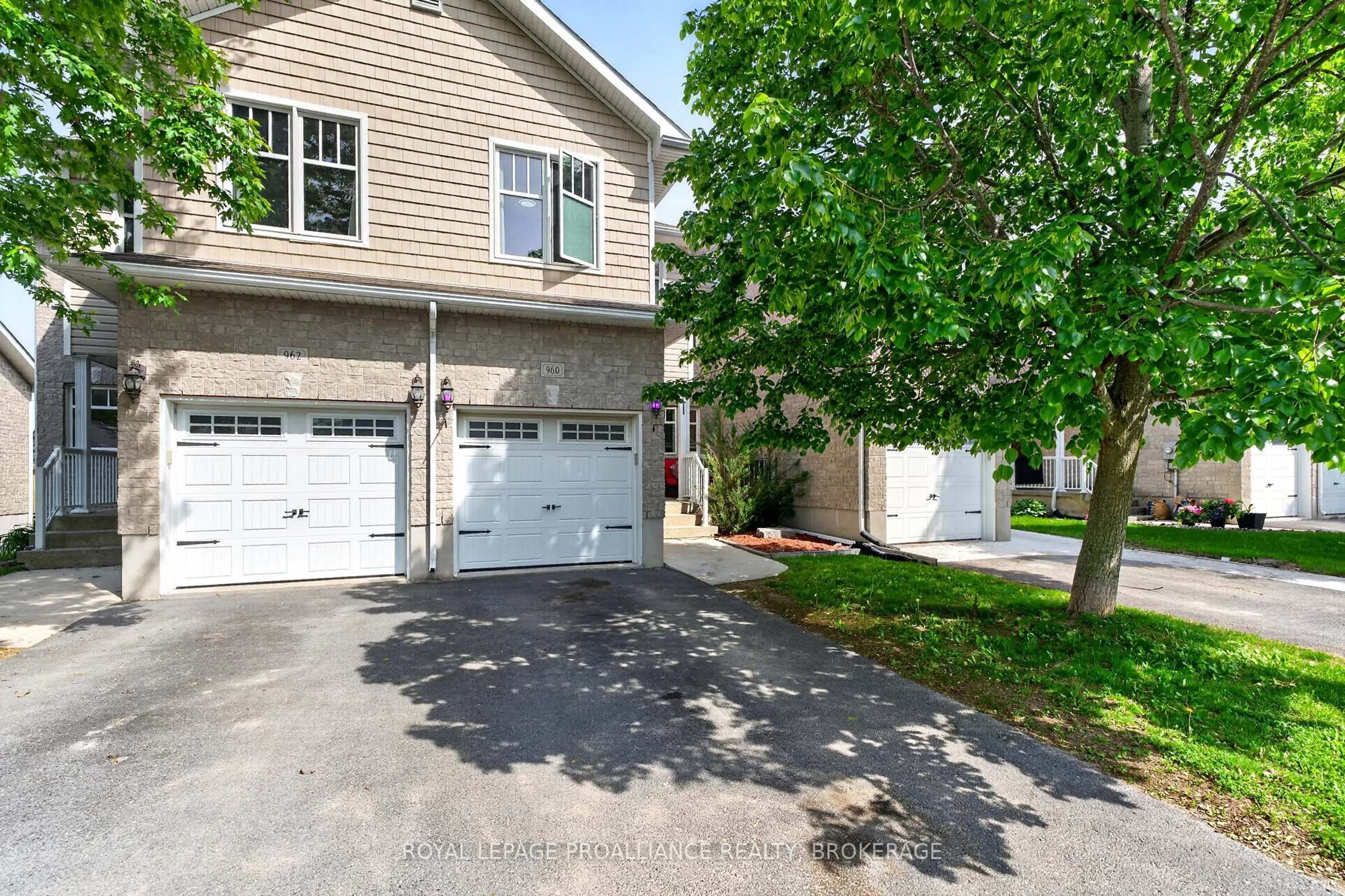 Unknown for 960 Swanfield St, Kingston Ontario K7M 0A5