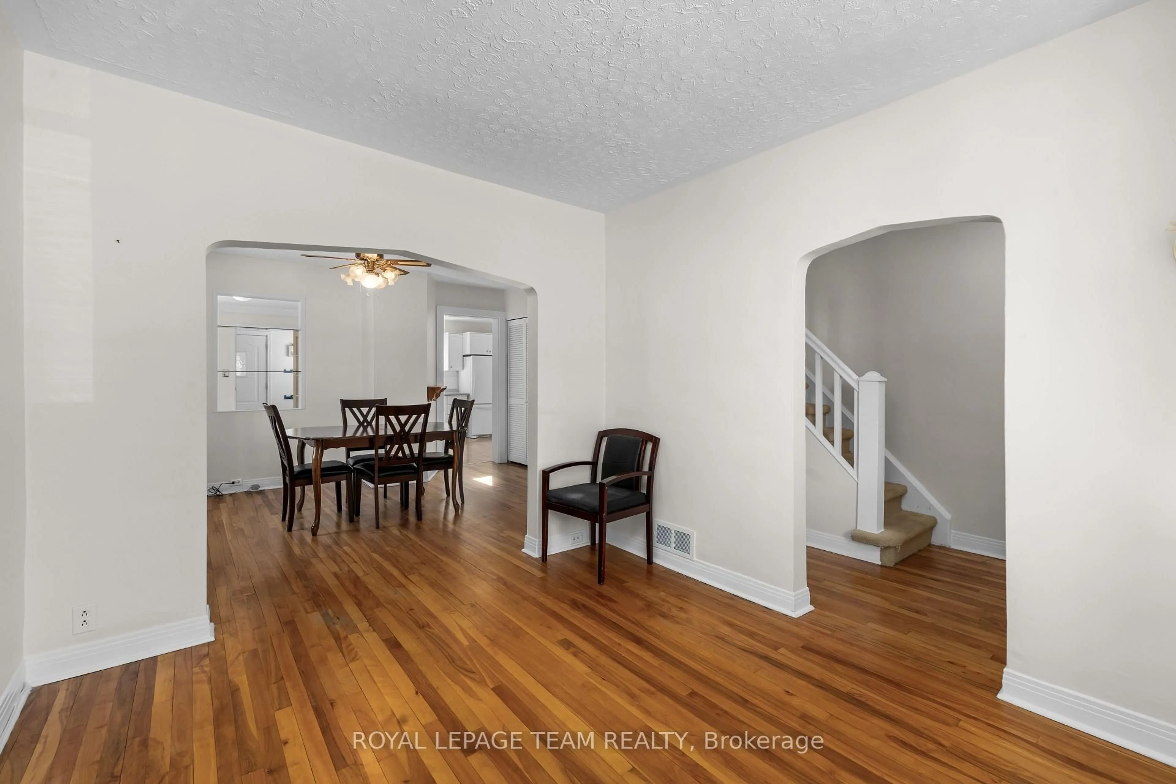 Unknown for 35 Springfield Rd, Ottawa Ontario K1M 1C8