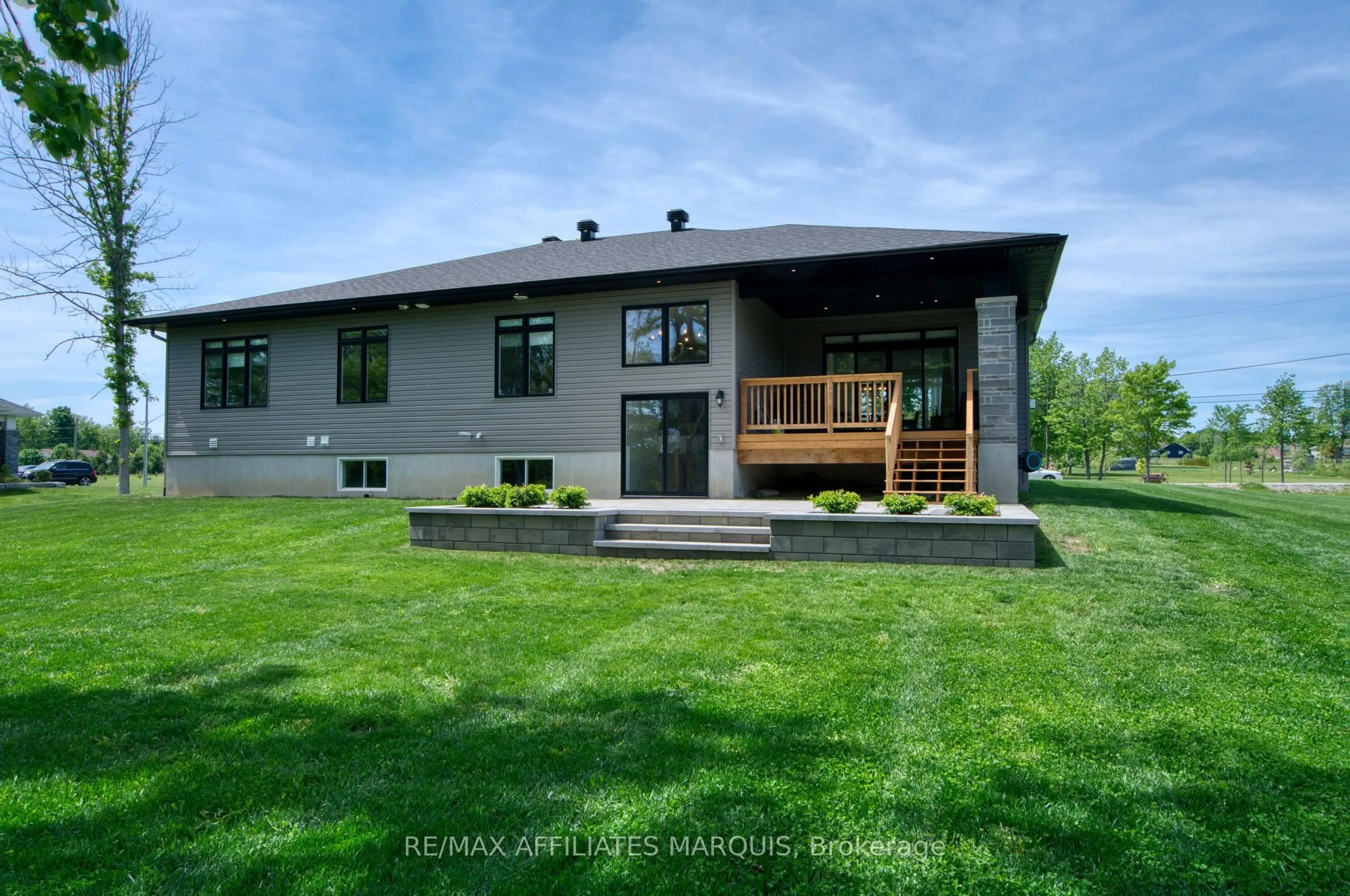 Unknown for 27 Diane Dr, Rideau Lakes Ontario K7A 4S5