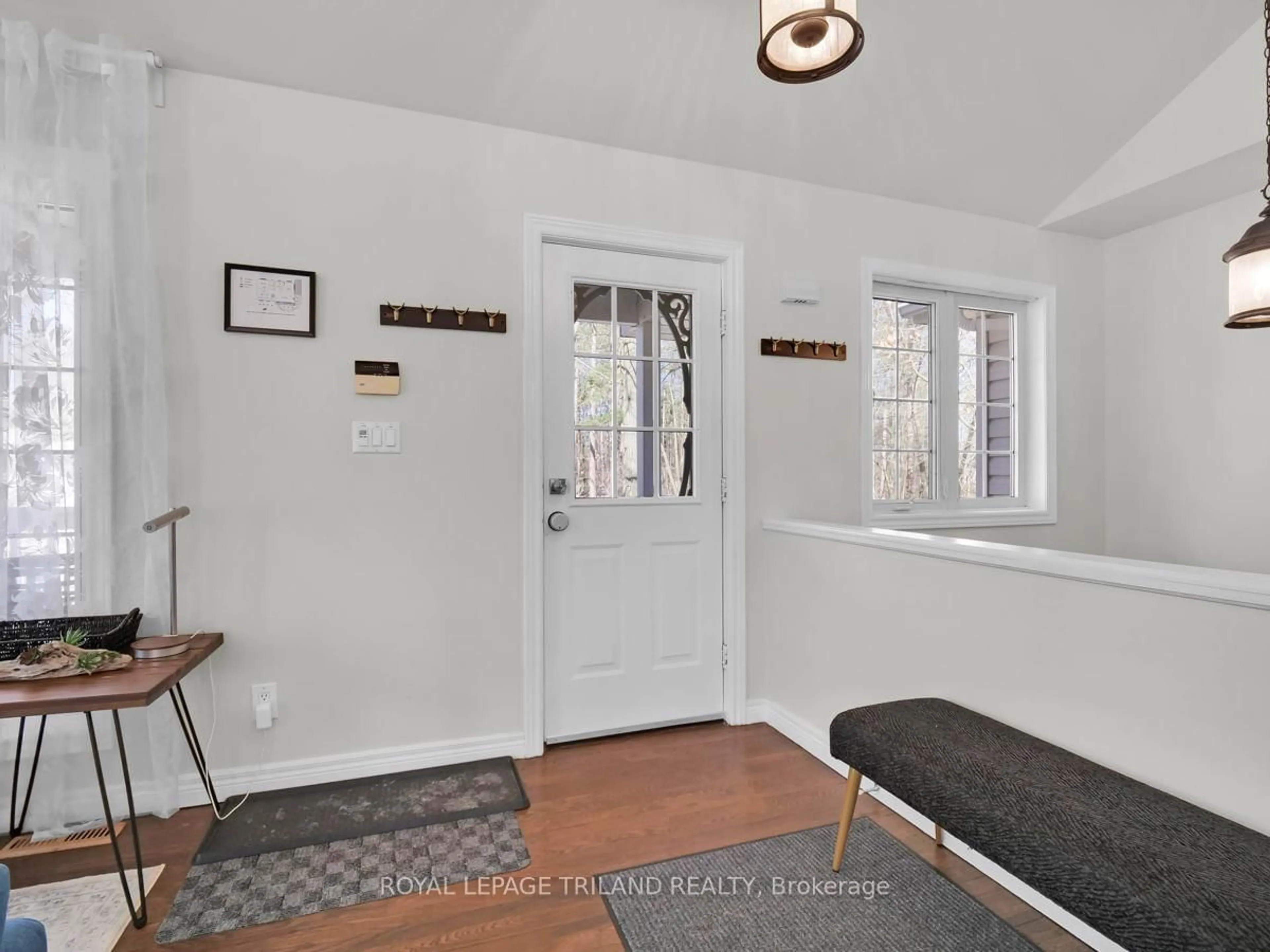 Indoor entryway for 9945 Riverview Rd, Lambton Shores Ontario N0M 1T0