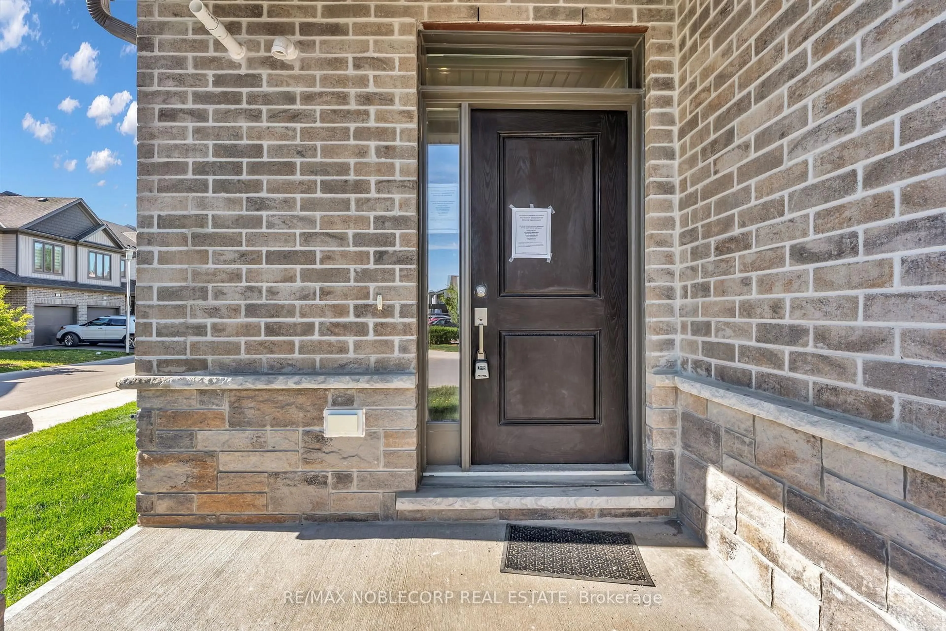 Unknown for 745 Chelton Rd, London South Ontario N6M 0A2