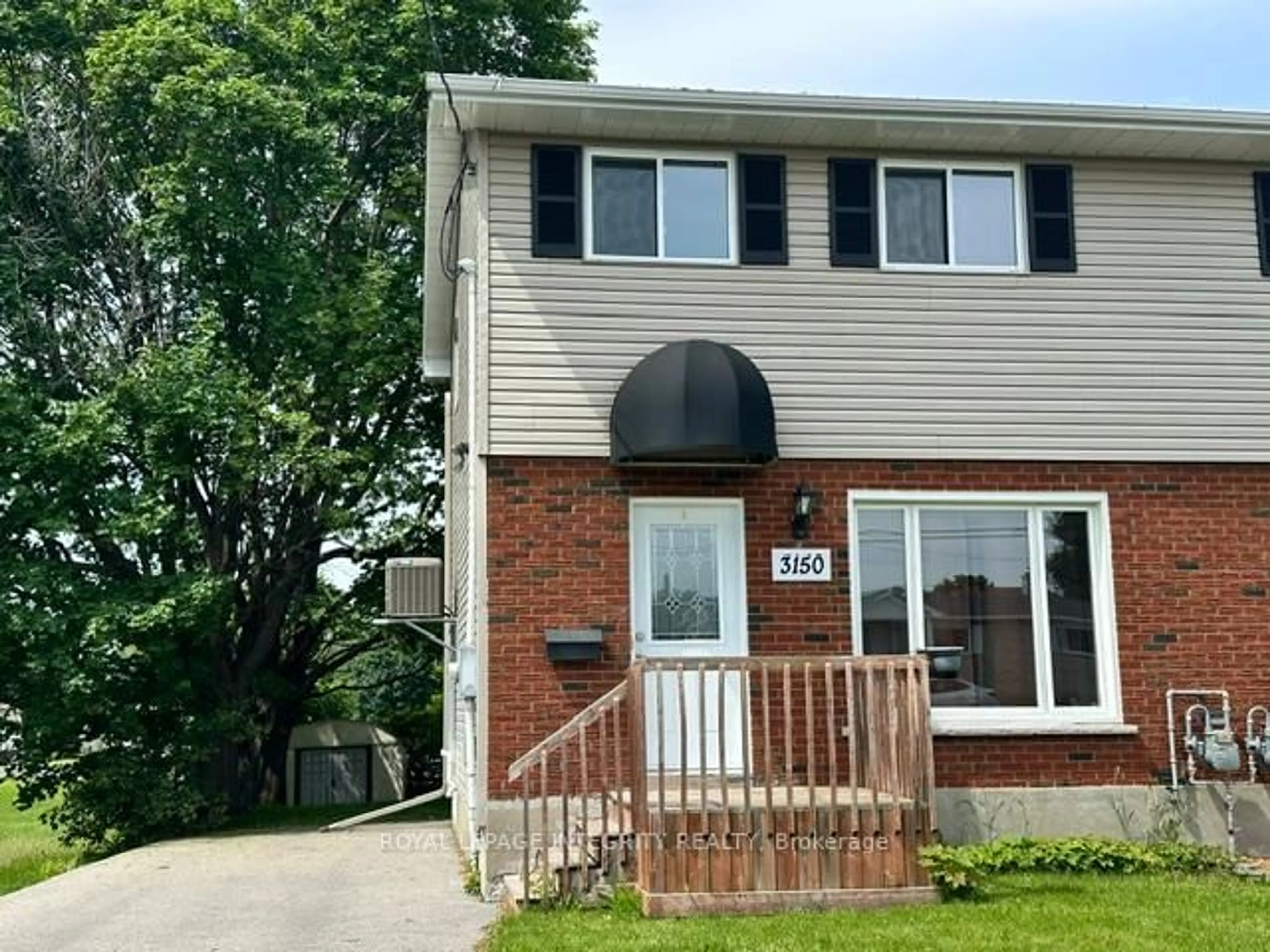 Home with vinyl exterior material, street for 3150 Poirier Ave, Cornwall Ontario K6K 1C8