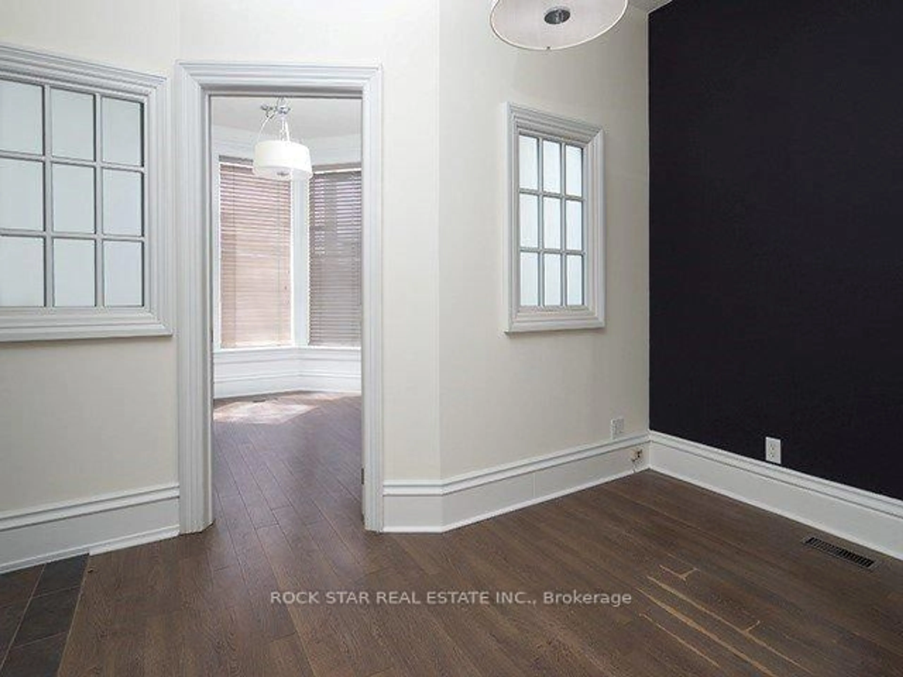 Unknown for 111 Ainslie St, Cambridge Ontario N1R 3P2